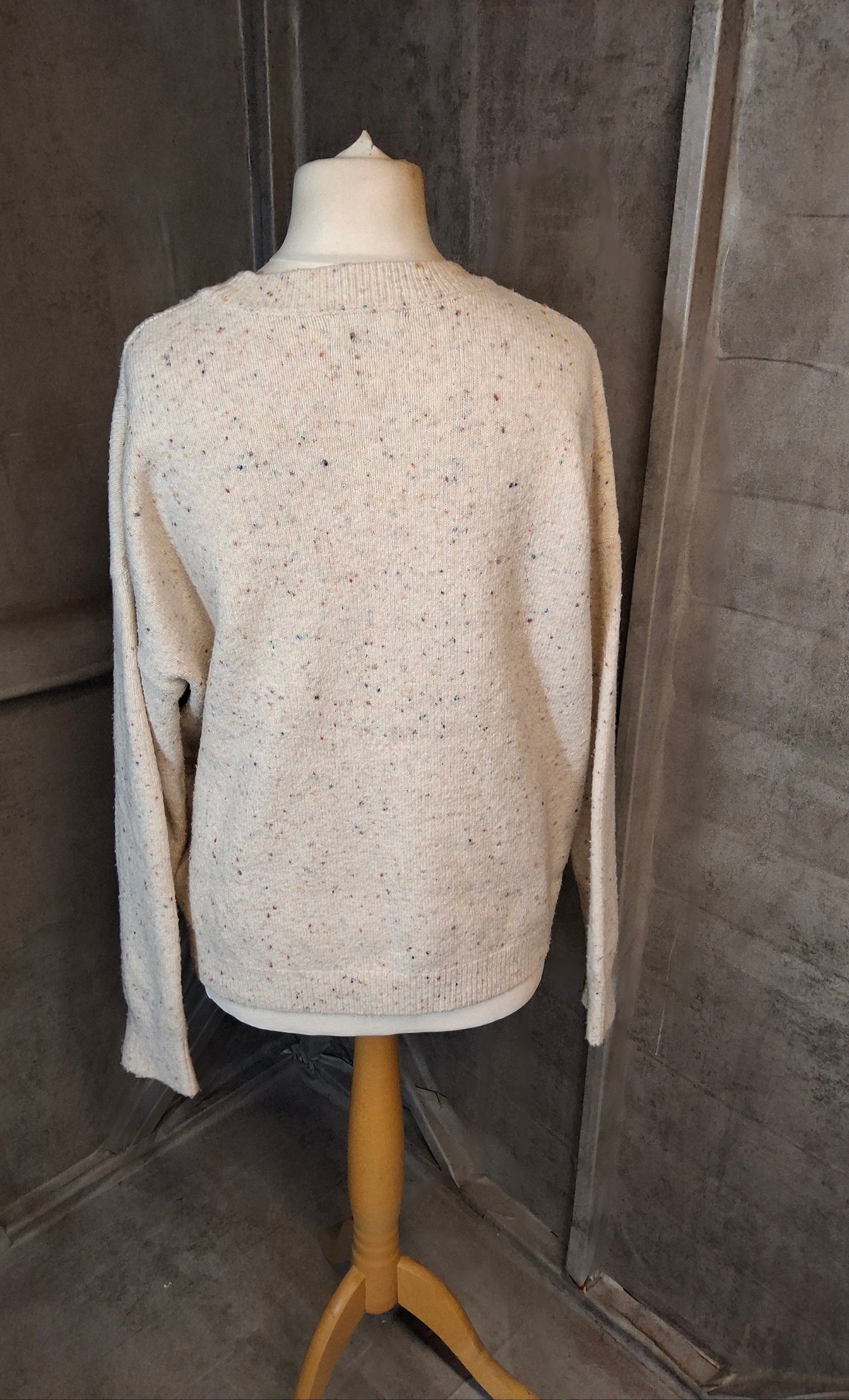 Matalan White Knit Jumper with Multicolour Flecks – Size L (size 16/18) – Relaxed Fit