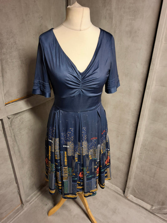Lindy Bop Navy New York Print Midi Dress – Size 10 – Ruched Bust & Lined