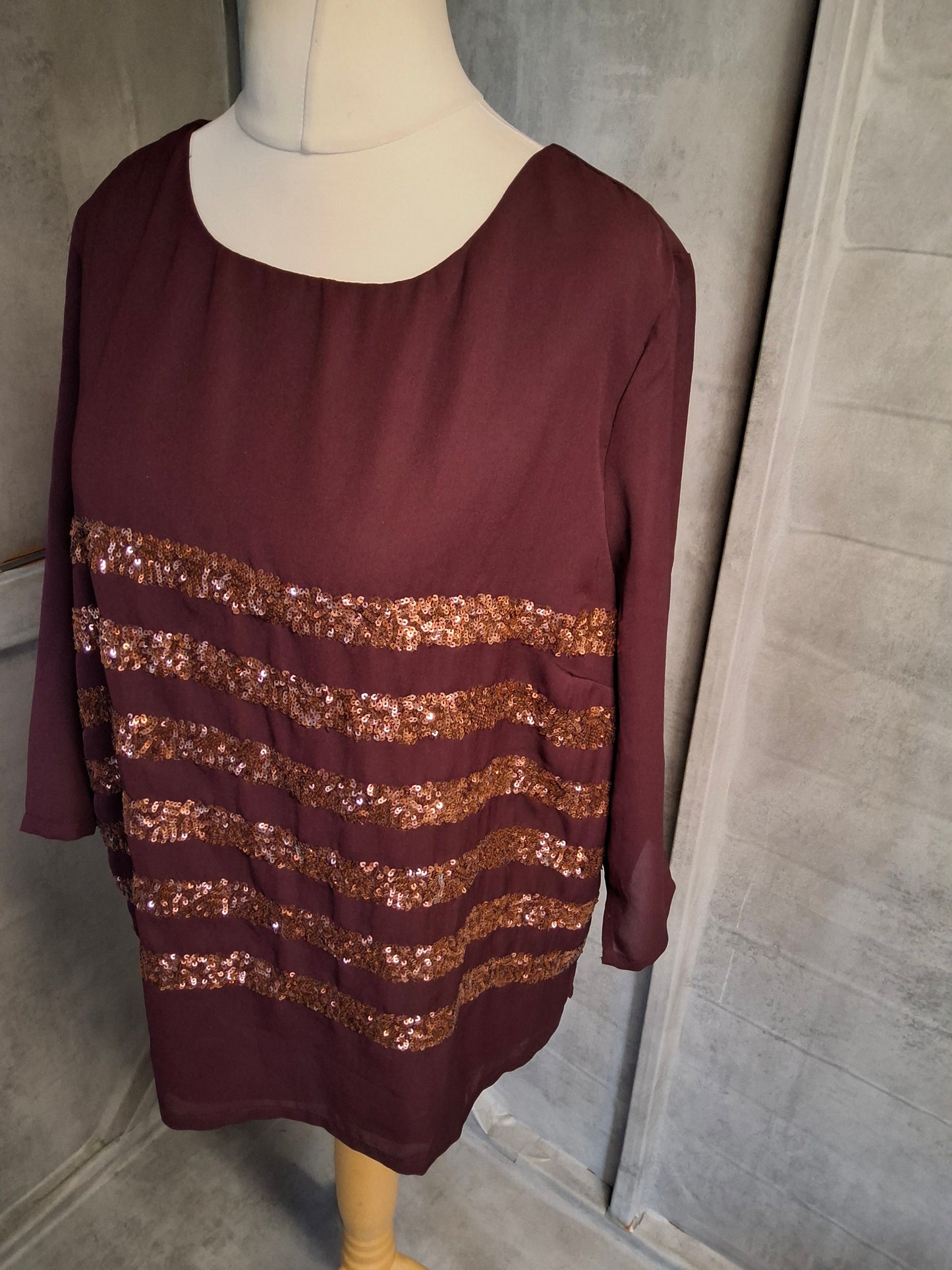 Dickens & Jones Burgundy & Bronze Sequin Top – Size 16 – Sheer Sleeves