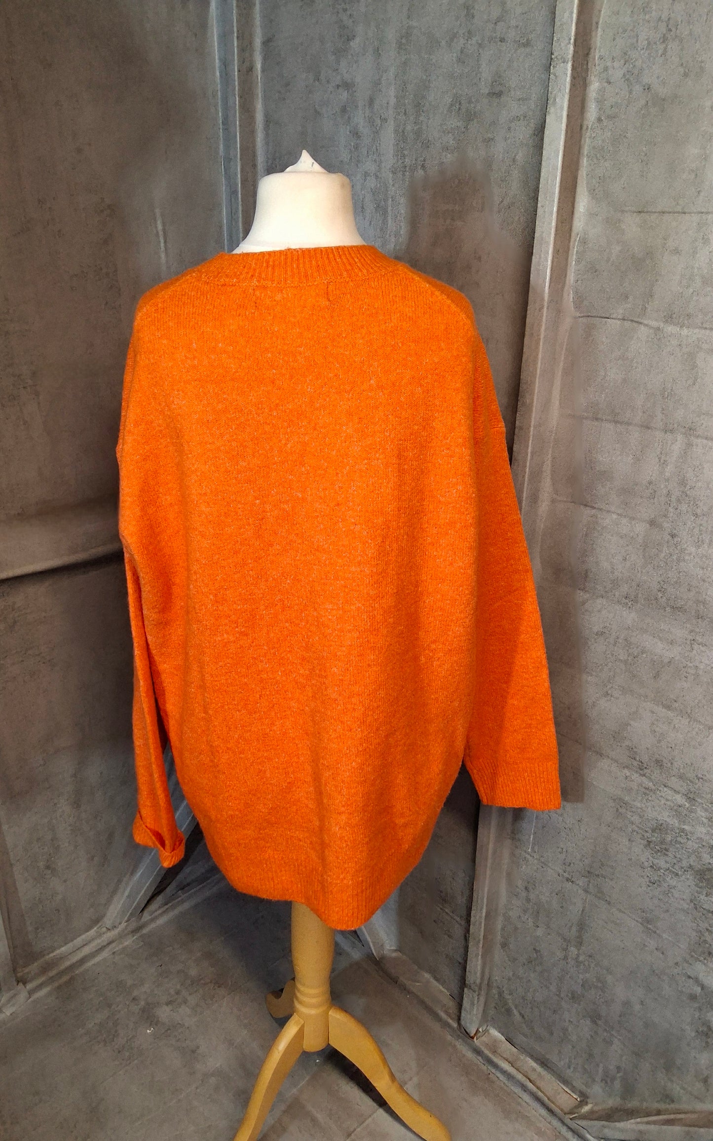 Primark Orange Knitted Jumper – Size 14/16 – Oversized Relaxed Fit