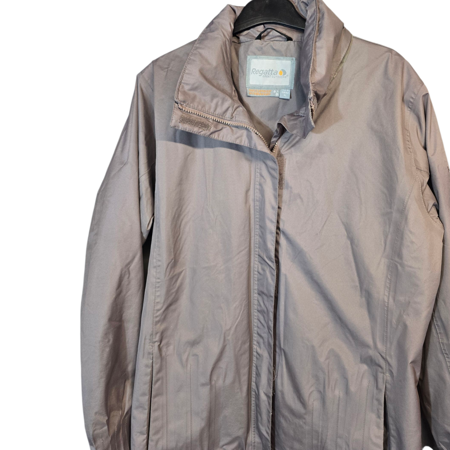 Regatta Beige Waterproof Hydrafort Jacket – Size 18 – Foldaway Hood