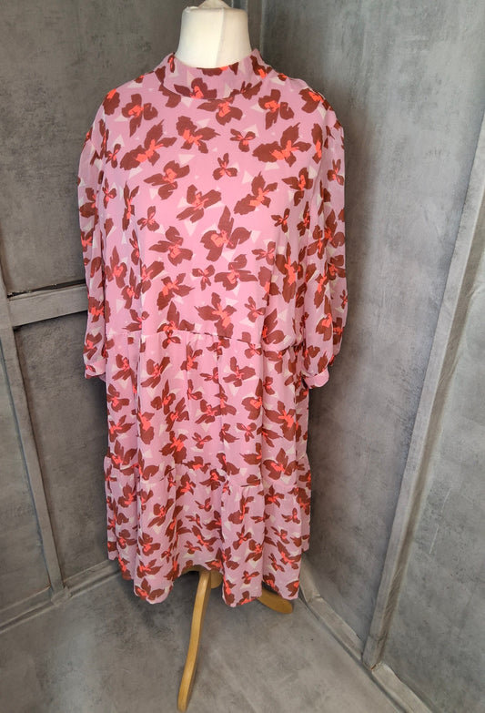 Vero Moda Pink Floral Floaty Dress – Size 20/22 | Swishy, Sheer & Chic 🌸
