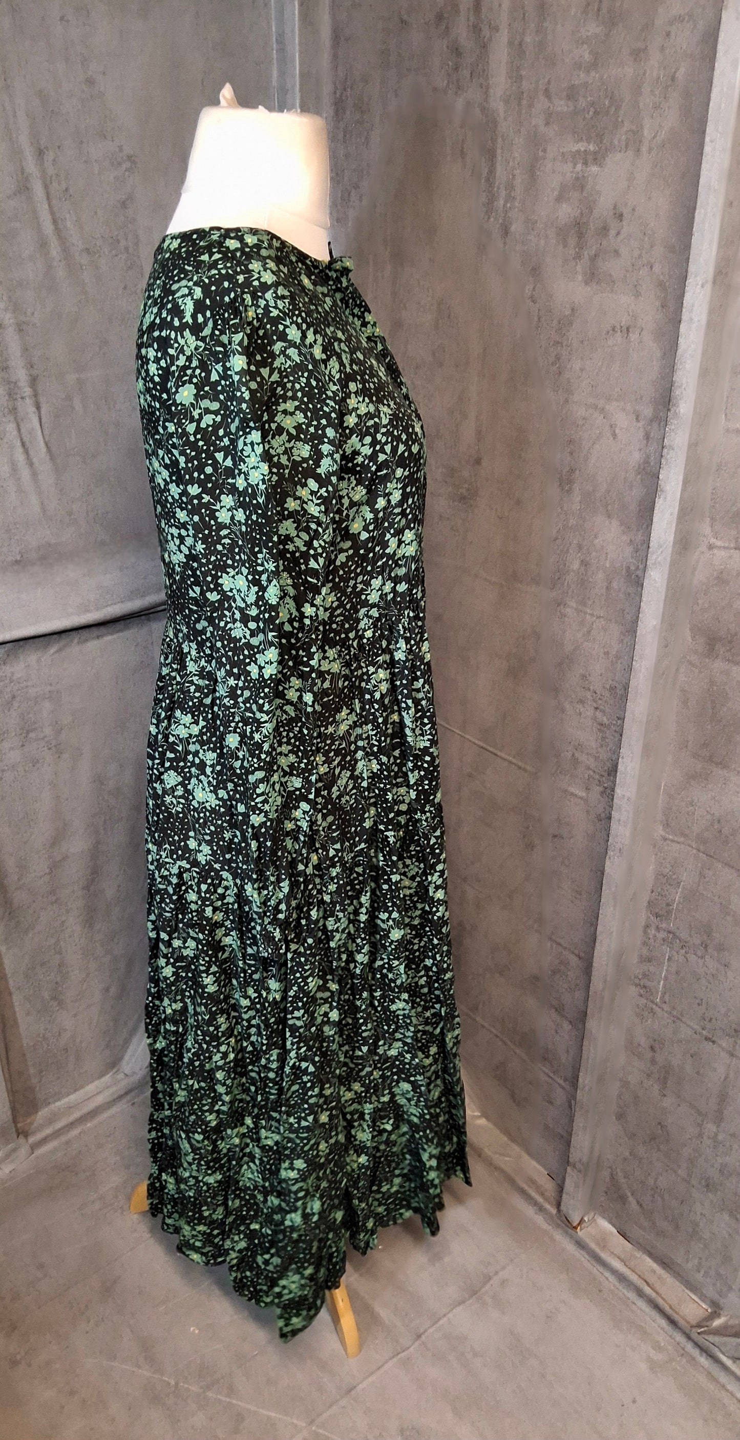 Zara Black & Green Floral Midi Dress – Long Sleeve – Size S (UK size 10/12)