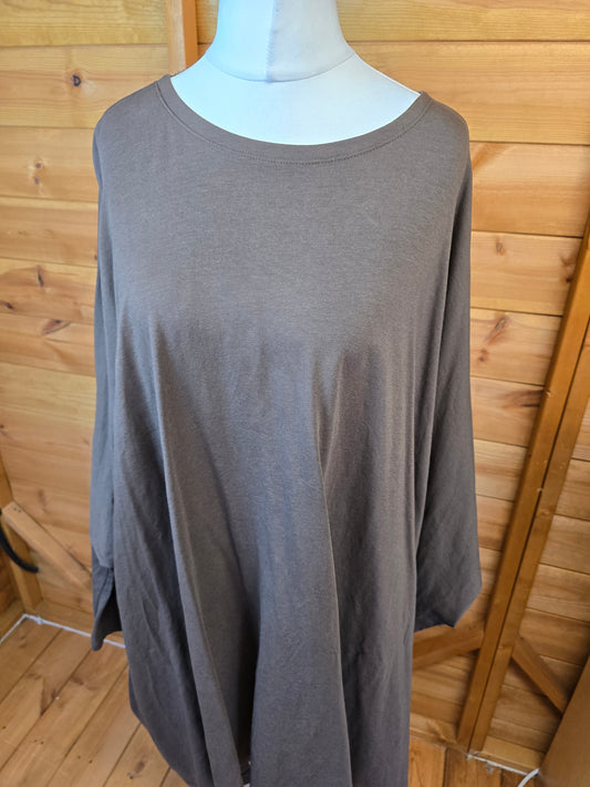 Influence London Brown Oversized T-Shirt Dress – Asymmetrical Hem, Long Sleeves, One Size Fits 20+