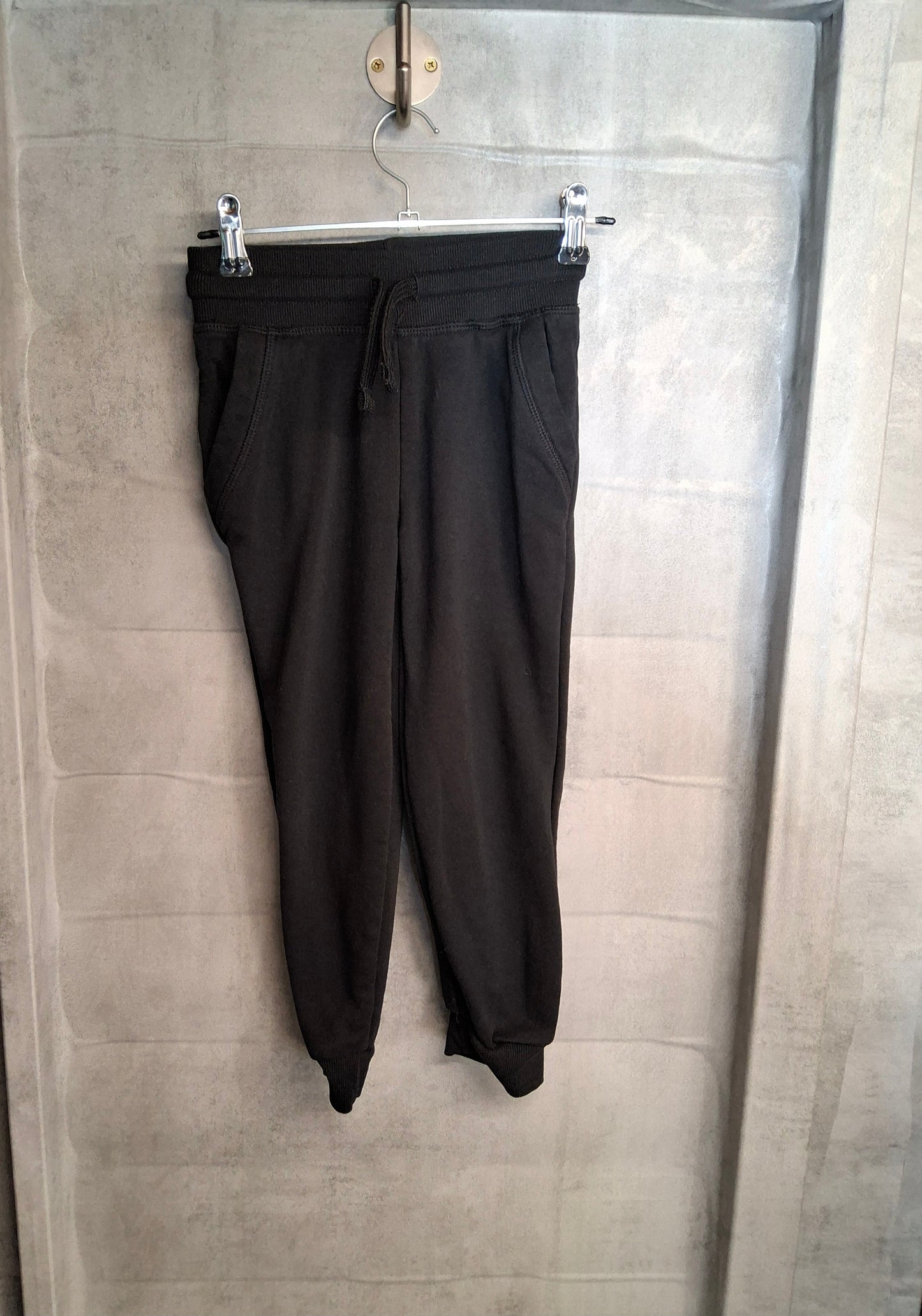 Primark Boys Black Joggers – Age 5-6 Years – Cuffed
