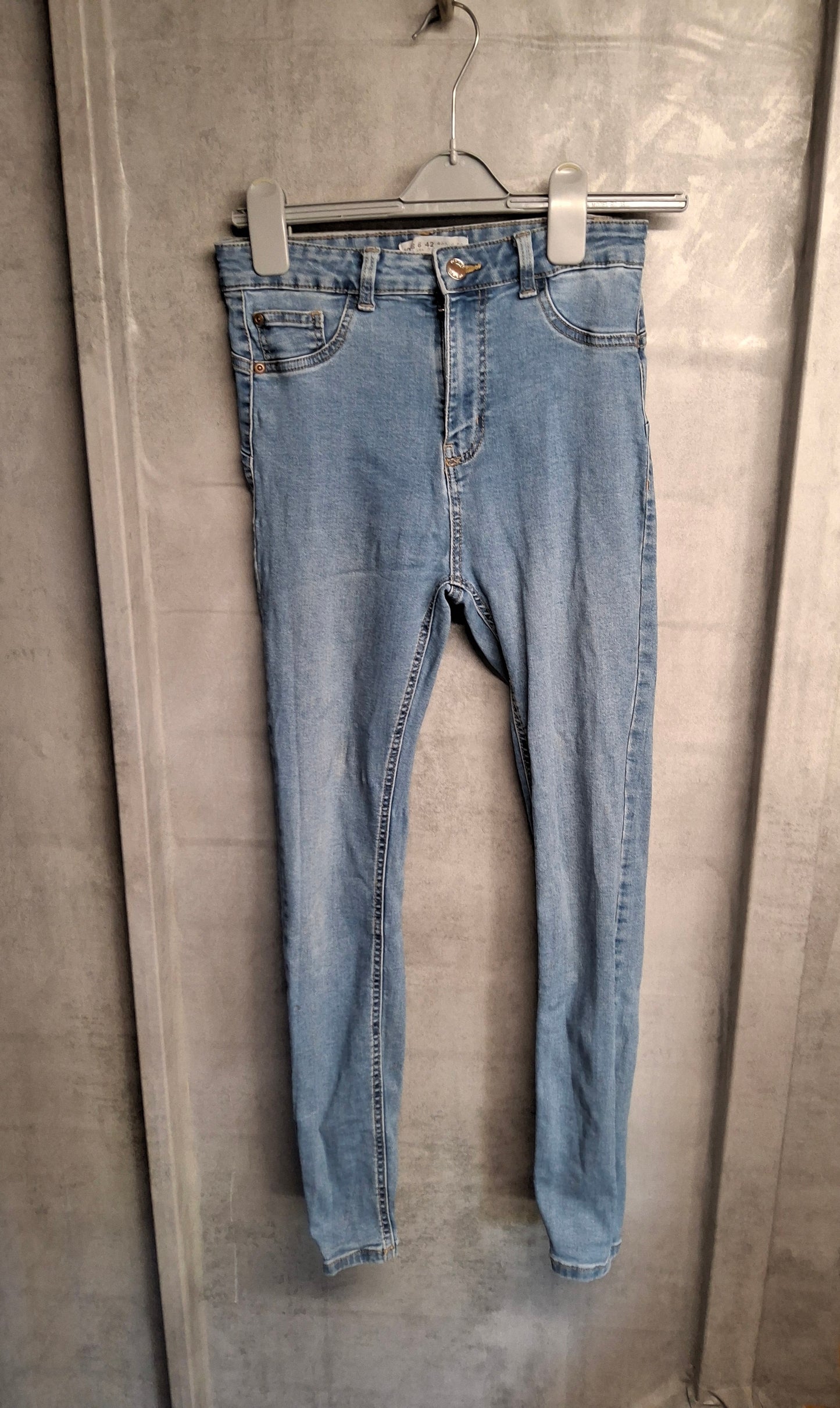 Primark Light Blue High-Waisted Skinny Jeans – Size 10