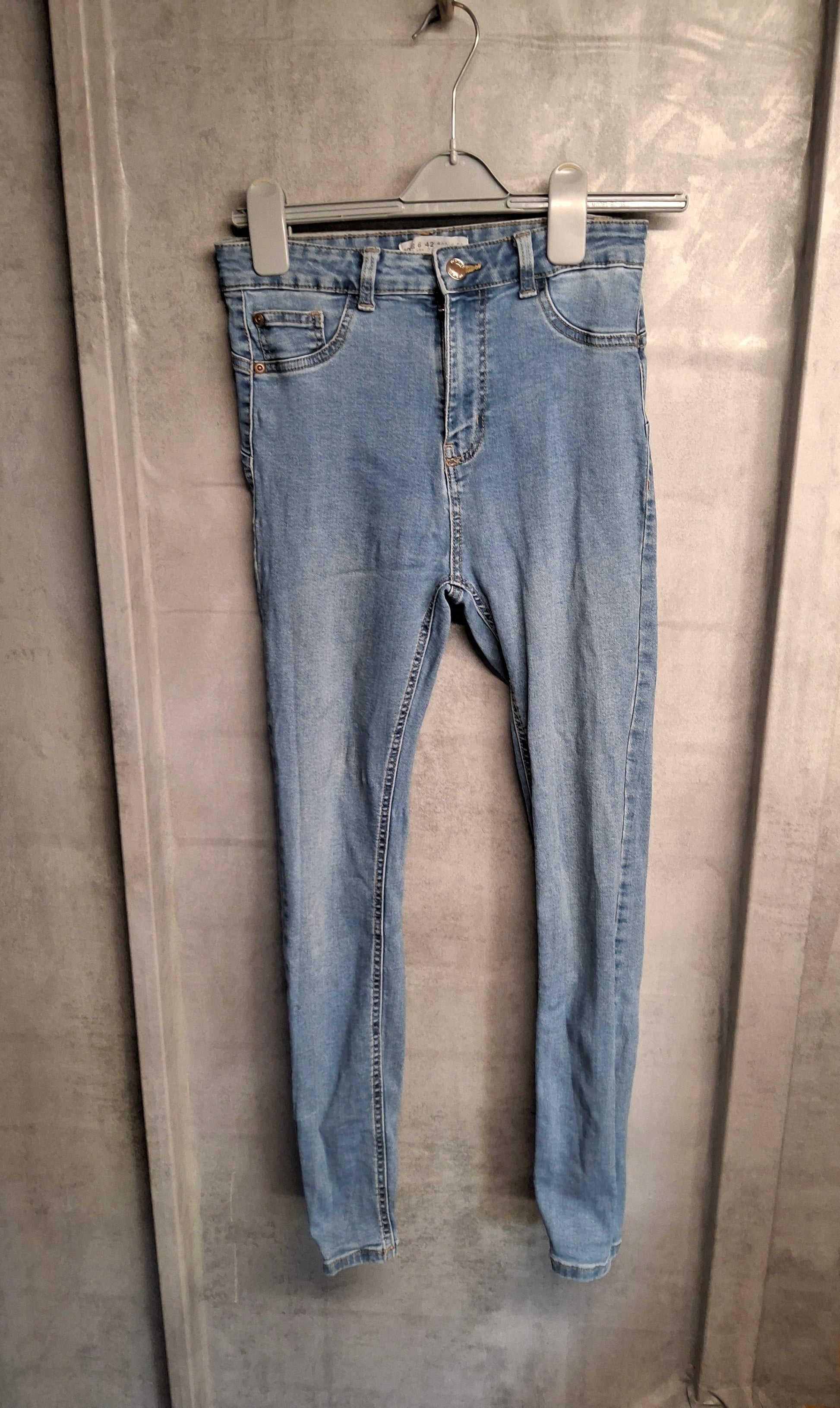 Primark Light Blue High-Waisted Skinny Jeans – Size 10