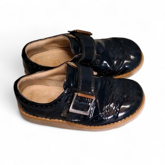 Clarks Navy Patent Brogue Shoes Size 8.5G – Velcro Fastening Kids School Shoes