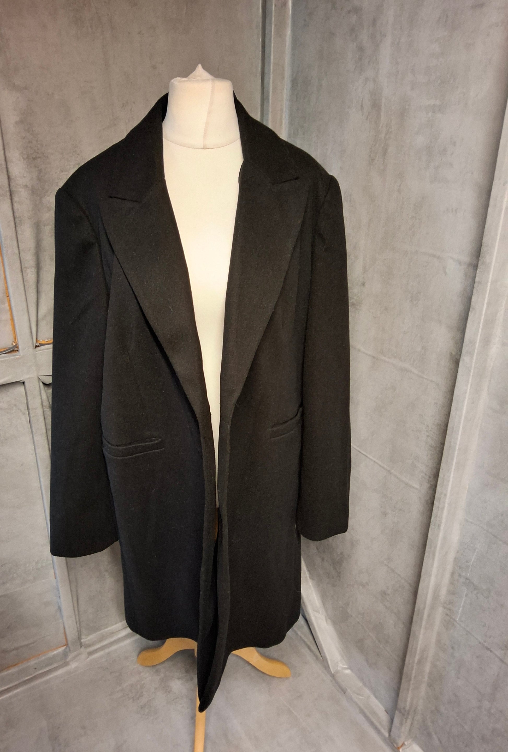 Primark Black Midi Overcoat – Size 18 – Lined, Button Close, NWT RRP £25