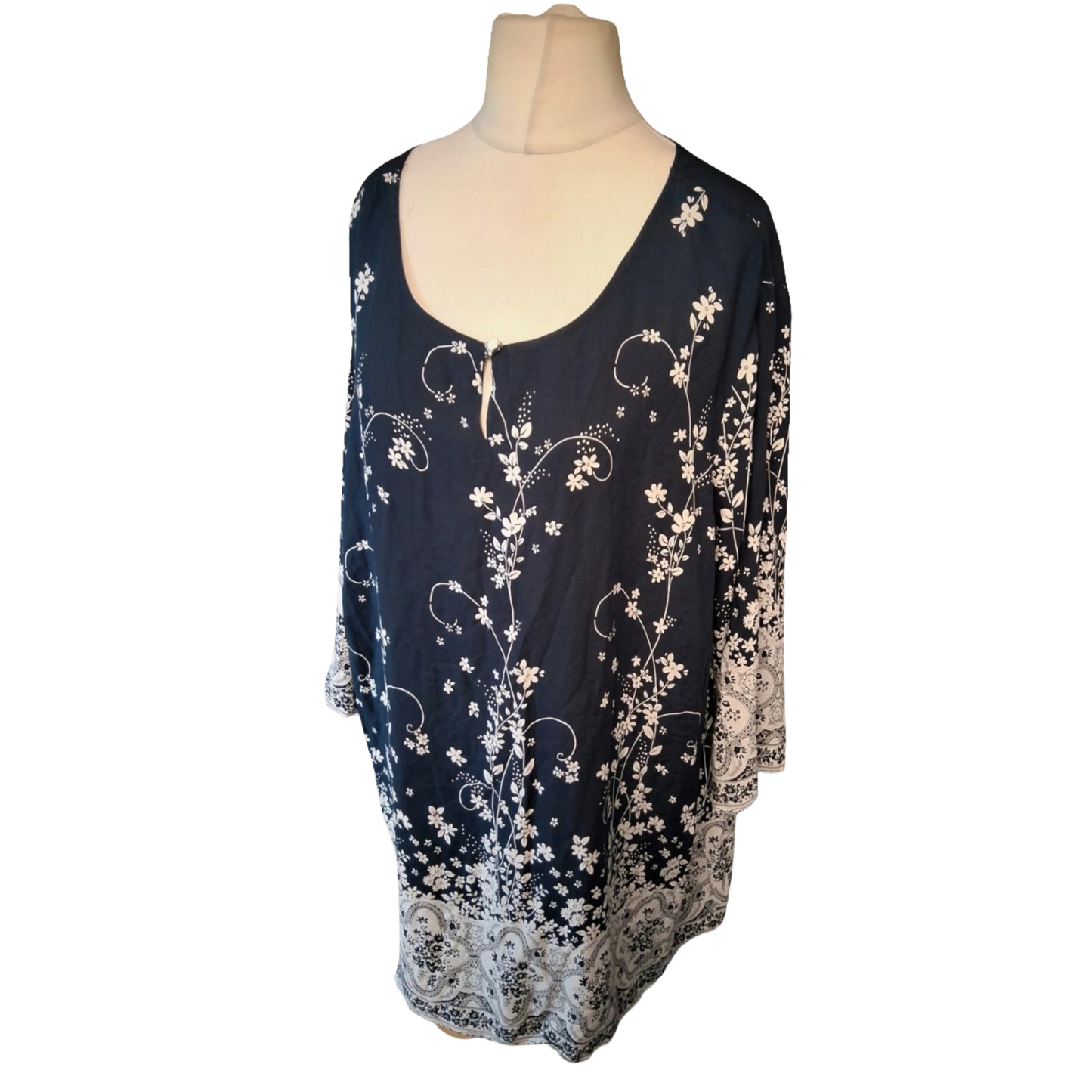Damart Navy & White Floral Tunic Top – Size 26 – ¾ Sleeves – 100% Viscose