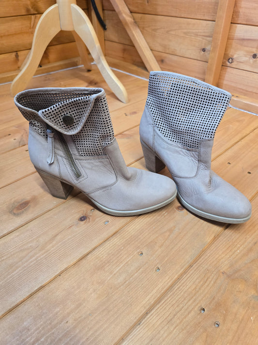 Nero Giardini Cream/Beige Ankle Boots – UK Size 4 / EU 37, Block Heel, Mesh Style