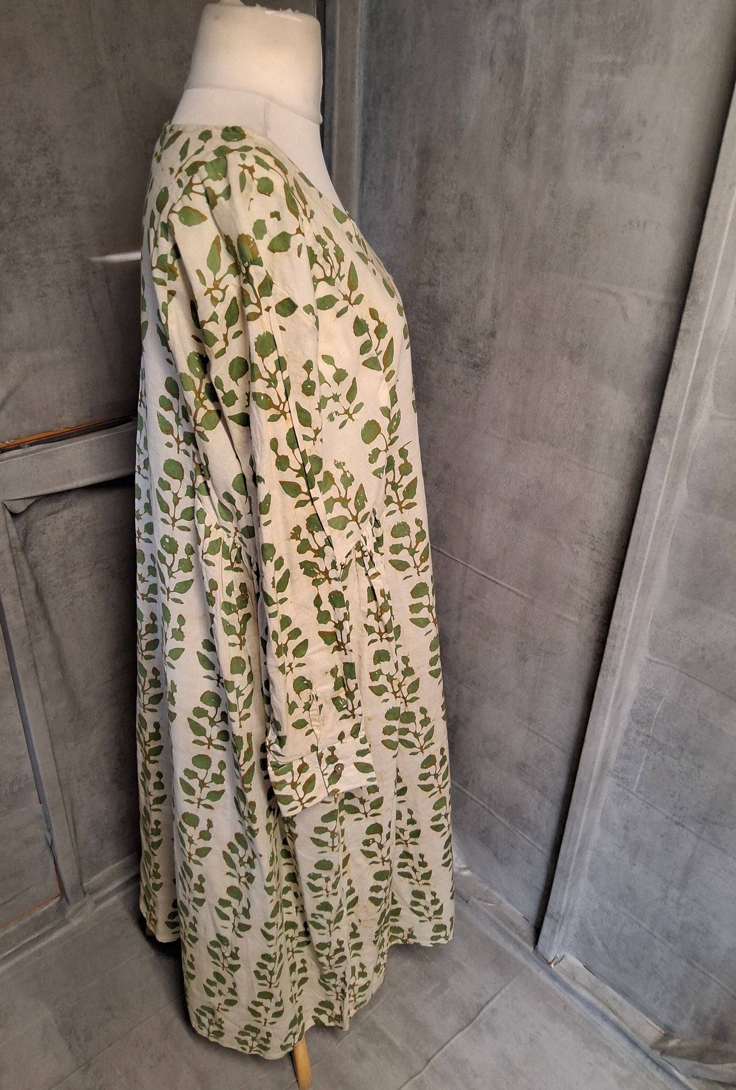 The Indian Ethnic Co Cream & Green Leaf Print Tunic Dress – Size 3XL