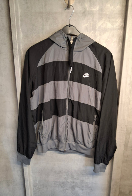 Nike Black & Grey Hooded Zip-Up Jacket – Size L – Sporty & Street-Ready