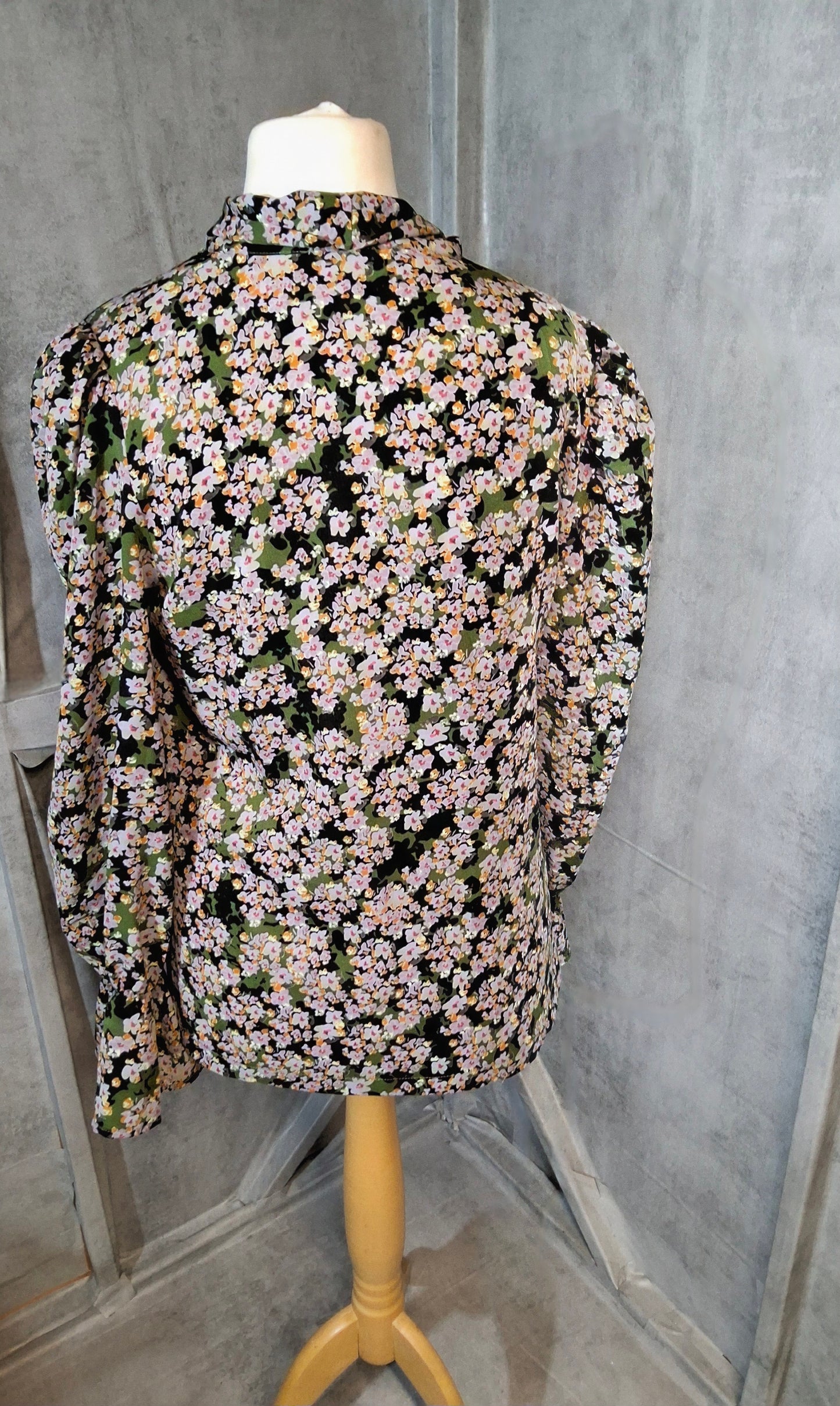 Never Fully Dressed Multicoloured Floral Blouse – Tie Neck & Frilly Cuffs – Size 12