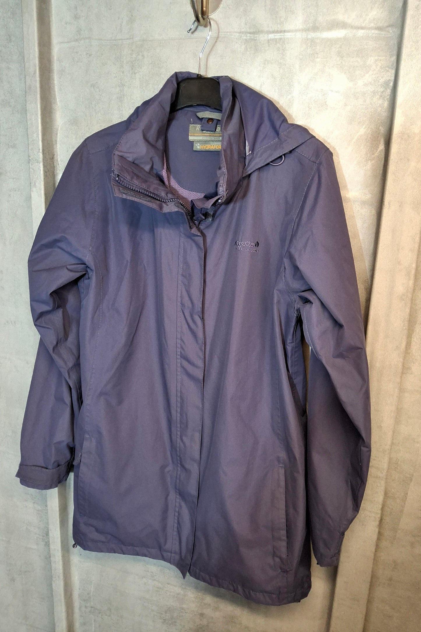 Regatta Purple Hydrafort Waterproof Jacket – Hooded – UK 12/14 – Zip & Velcro
