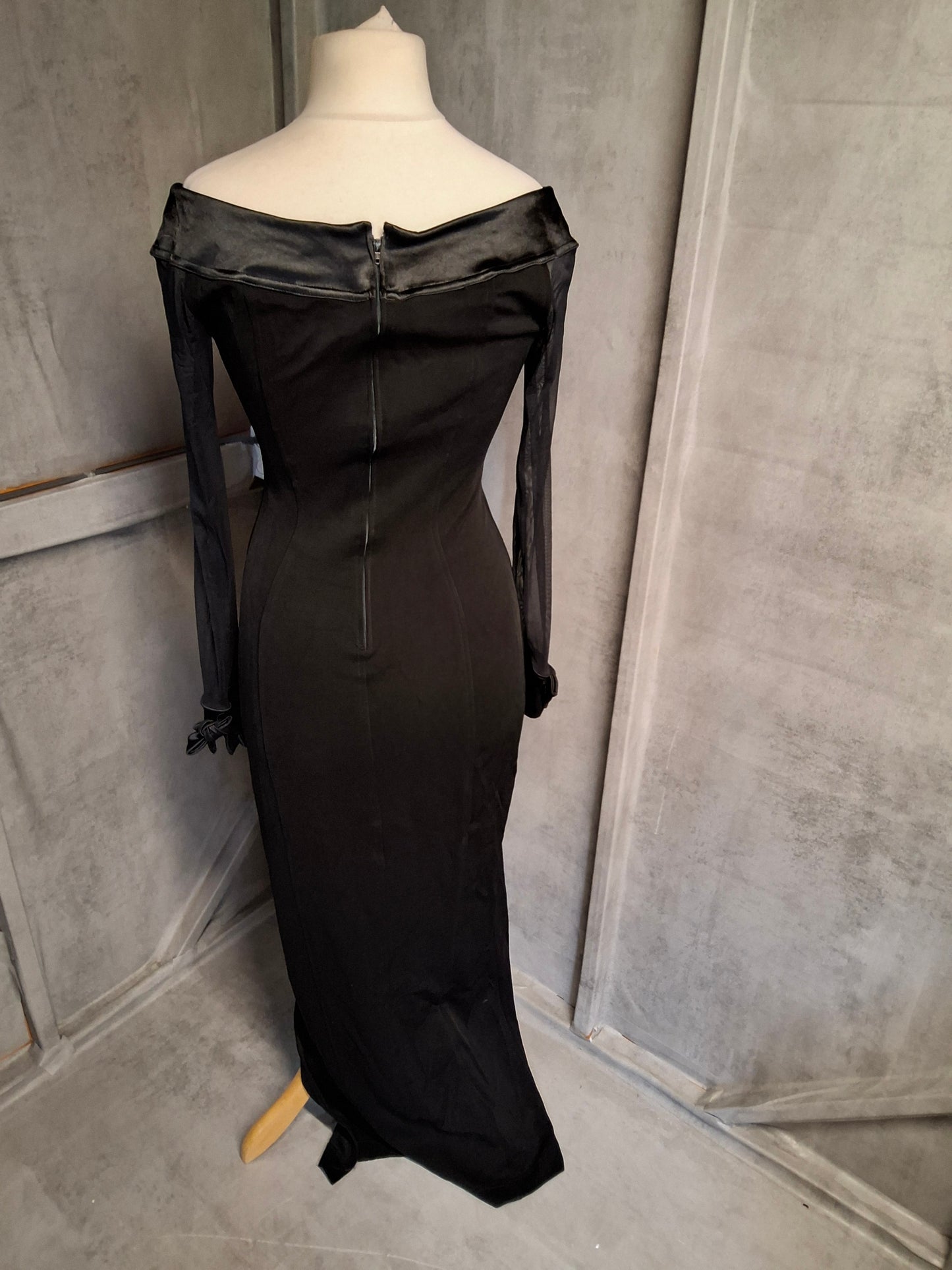 Tadaski Vintage 80s Black Off-Shoulder Maxi Dress – Sheer Sleeves