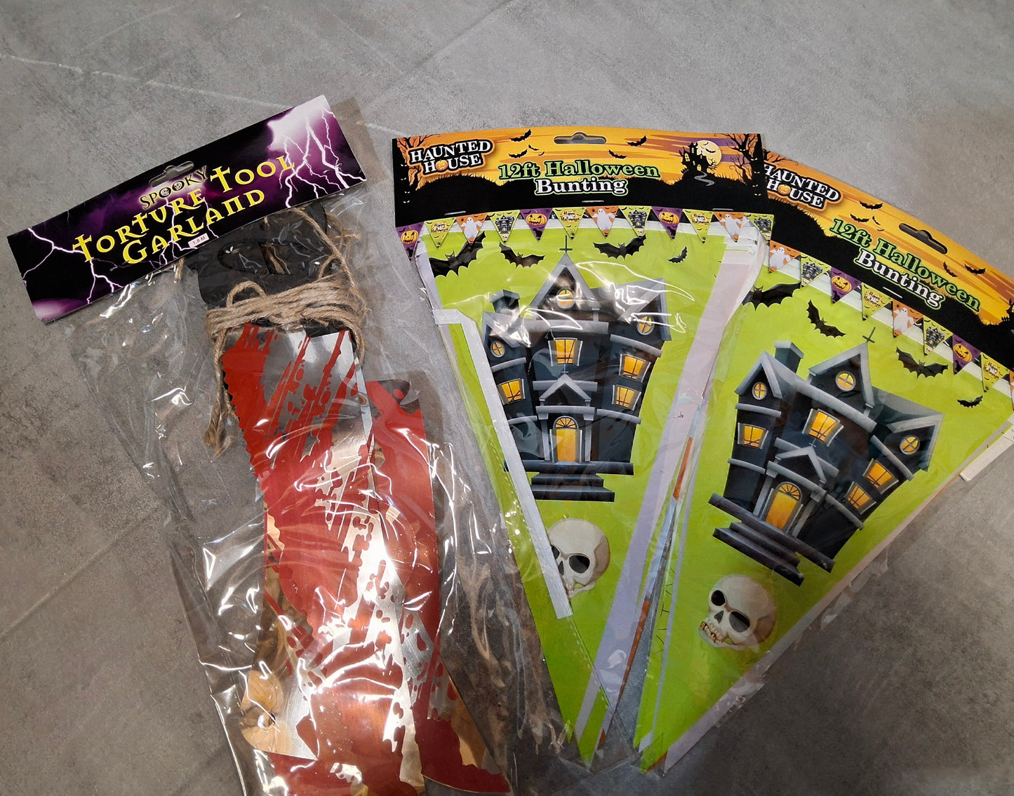 🎃 Halloween Bunting & Garland Bundle – 2x Haunted House Buntings + 1x Torture Tool Garland – NWT