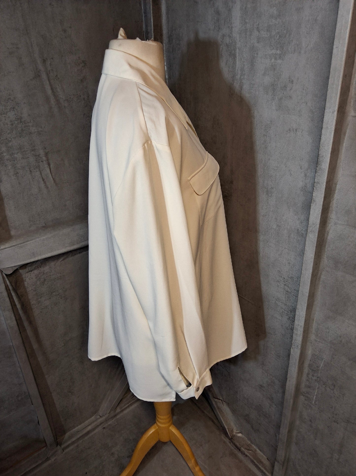 Isabelle Cream Oversized Blouse – Size 18, Button Front, Long Sleeve, Polyester
