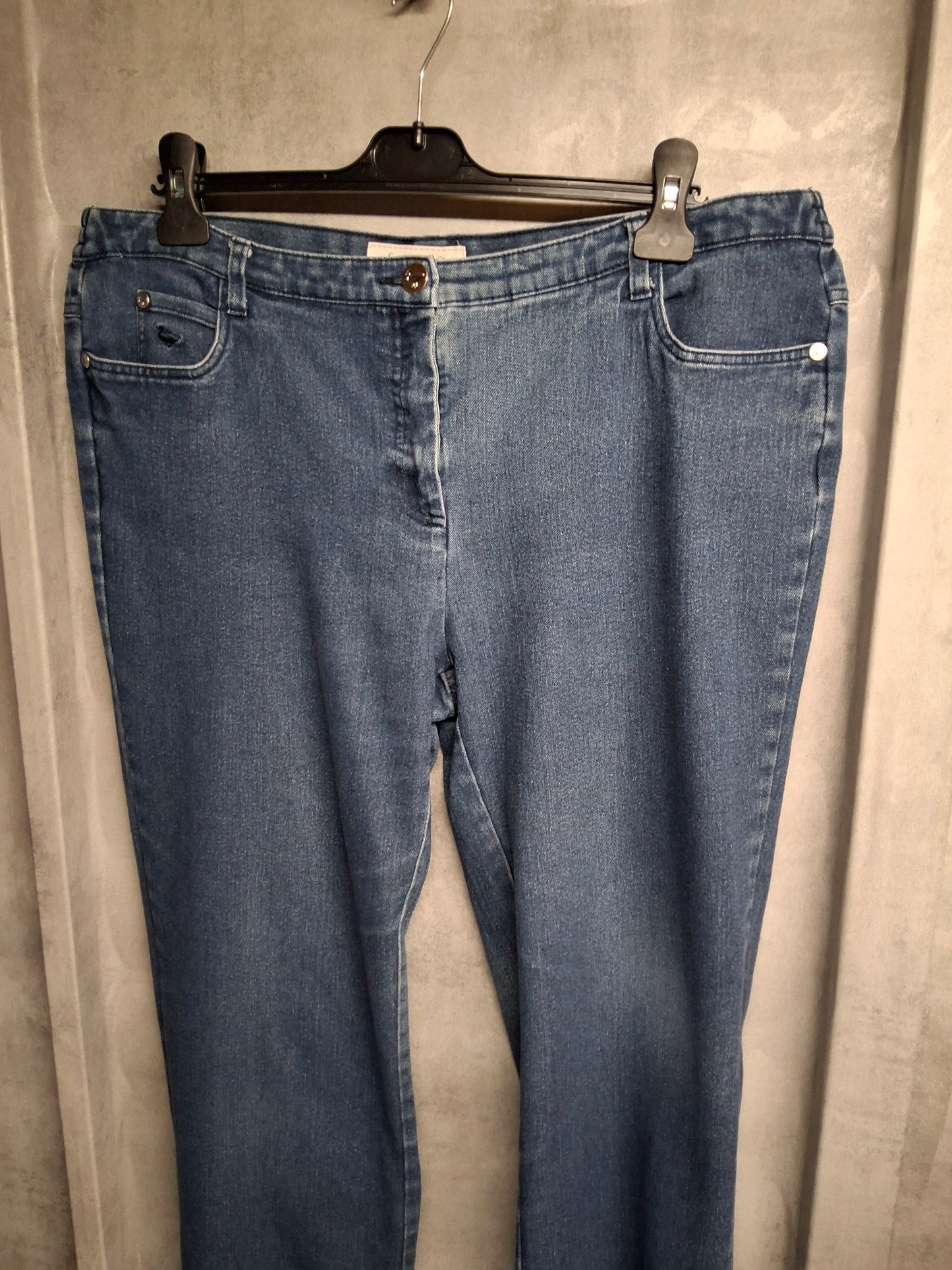 Country Rose Size 16 High-Waisted Straight Leg Jeans – Everyday Denim with Stretch Comfort