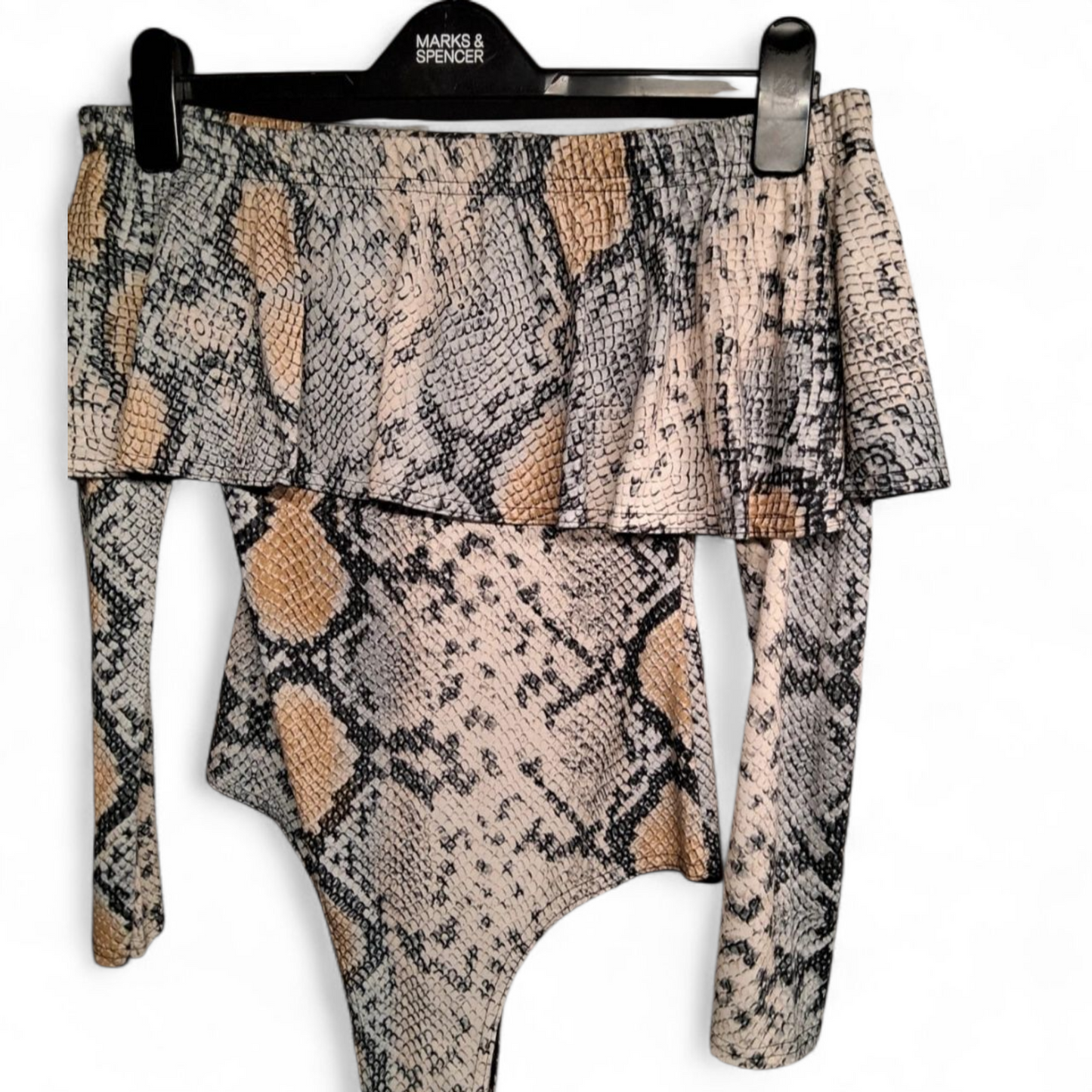 PrettyLittleThing Beige Snakeskin Off-Shoulder Bodysuit – Size 8 – Fierce Party Fit