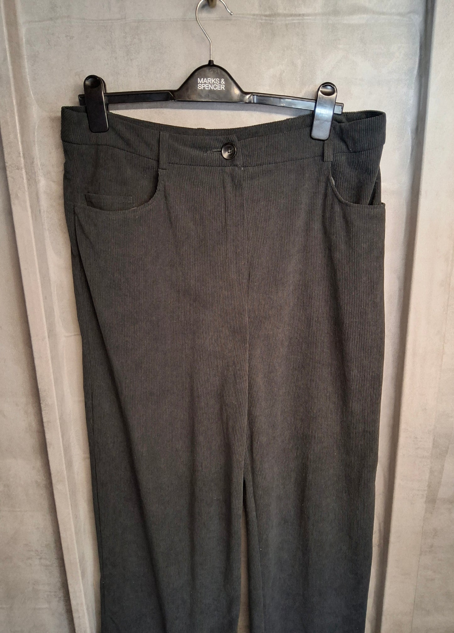 LTS Black Cord Flared Trousers – High Waisted – UK 16