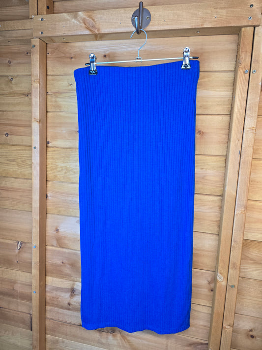 Stradivarius Blue Ribbed Bodycon Skirt Size XS – Front Split, Elastic Waist, Knee Length
