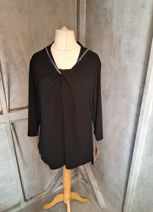 Love Scarlett Black Chain Detail Knot Front Top – Size 1XL (16/18) NWT