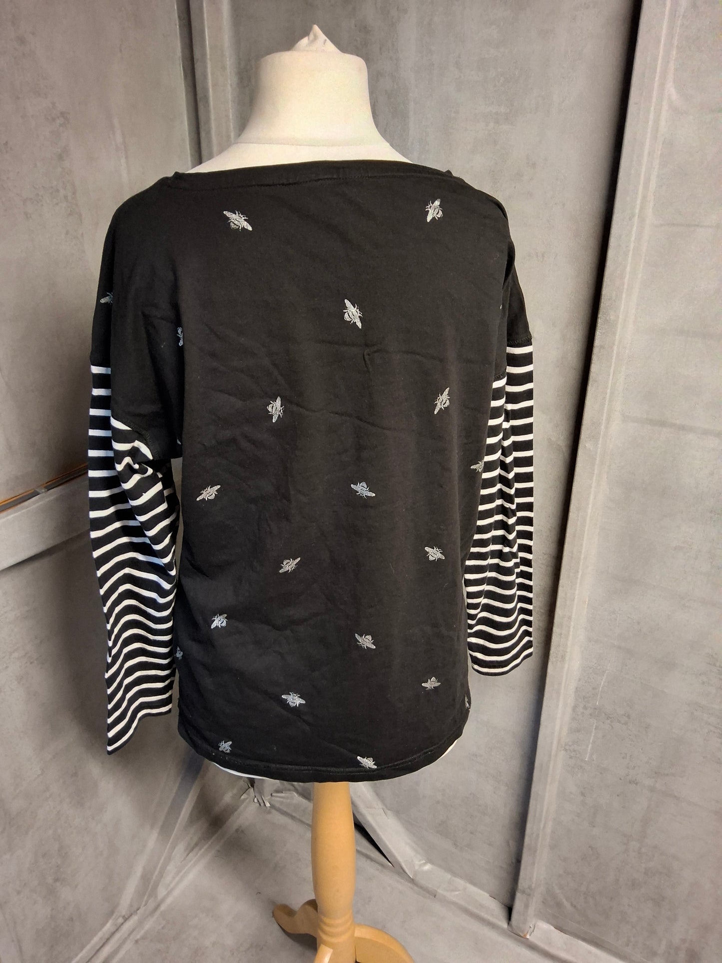 Joules Black Long Sleeve Bee Print T-Shirt – Size 12 – 100% Cotton 🐝