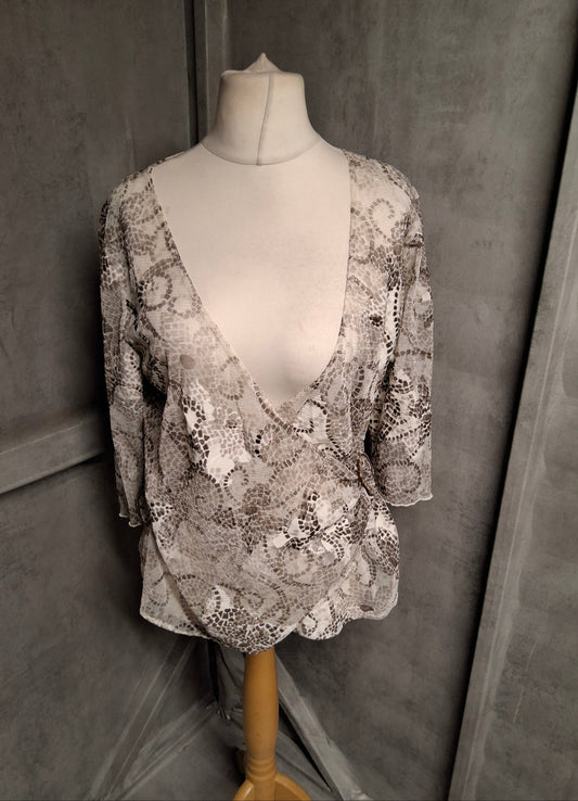 George Brown & White Sheer Wrap Top – Size 18 – Floaty Chic