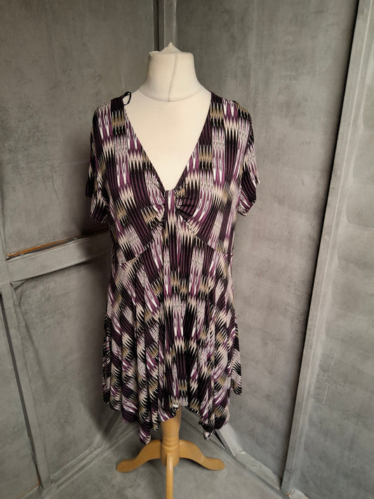Tu Purple & Beige Patterned Asymmetrical Top – Size 20, V-Neck, Short Sleeves, Stretchy & Flattering
