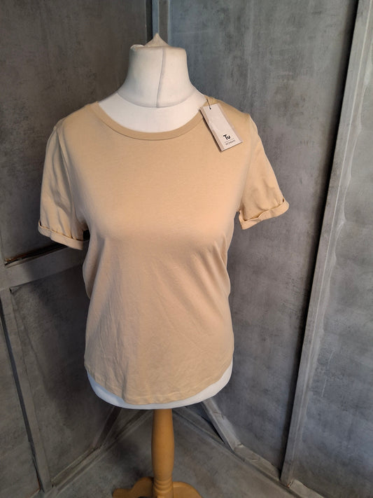 Tu Beige Short Sleeve T-Shirt – Size 10 – NWT