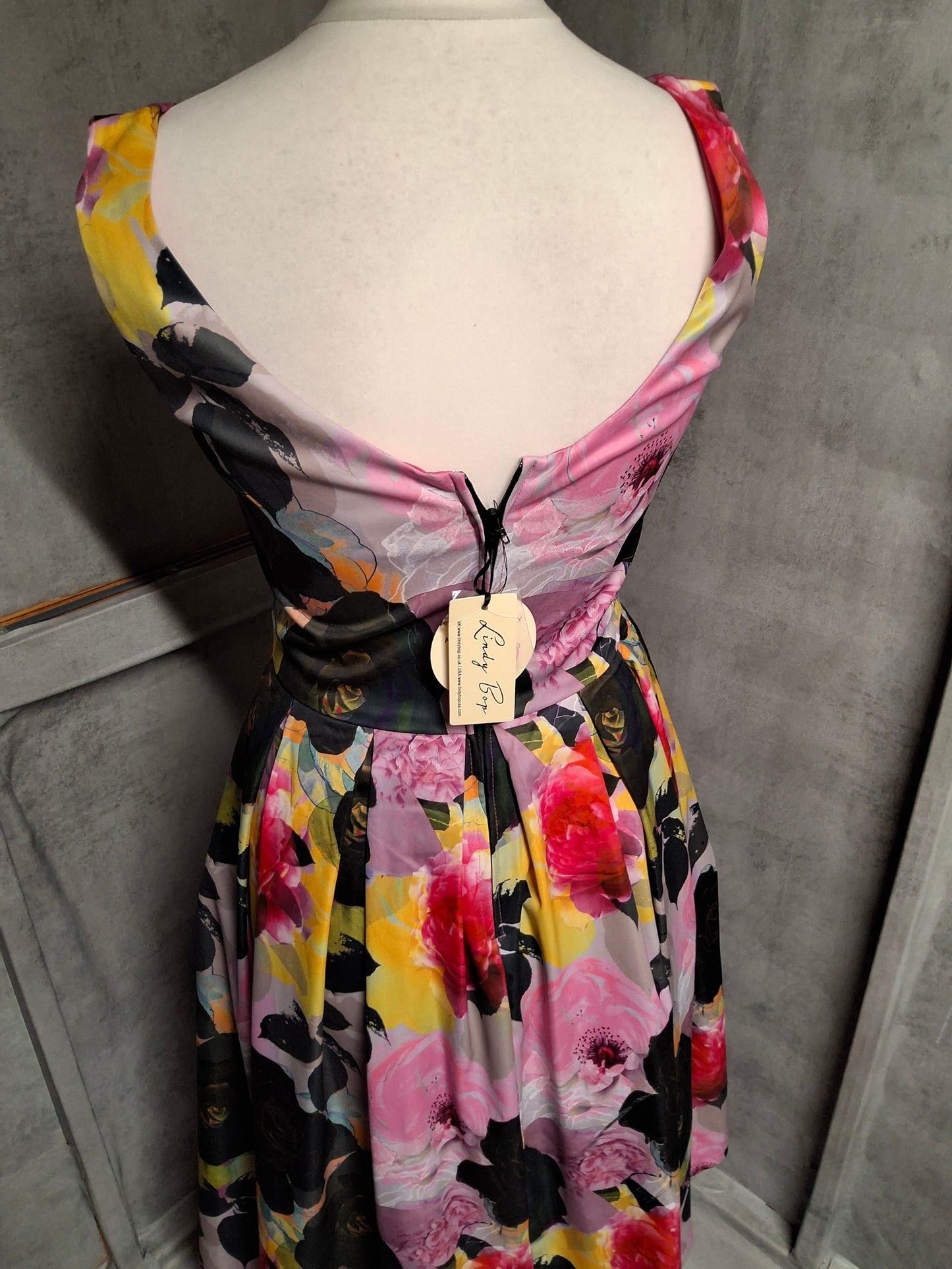 Lindy Bop Multicoloured Floral Pleated Midi Dress – Size 10 – BNWT