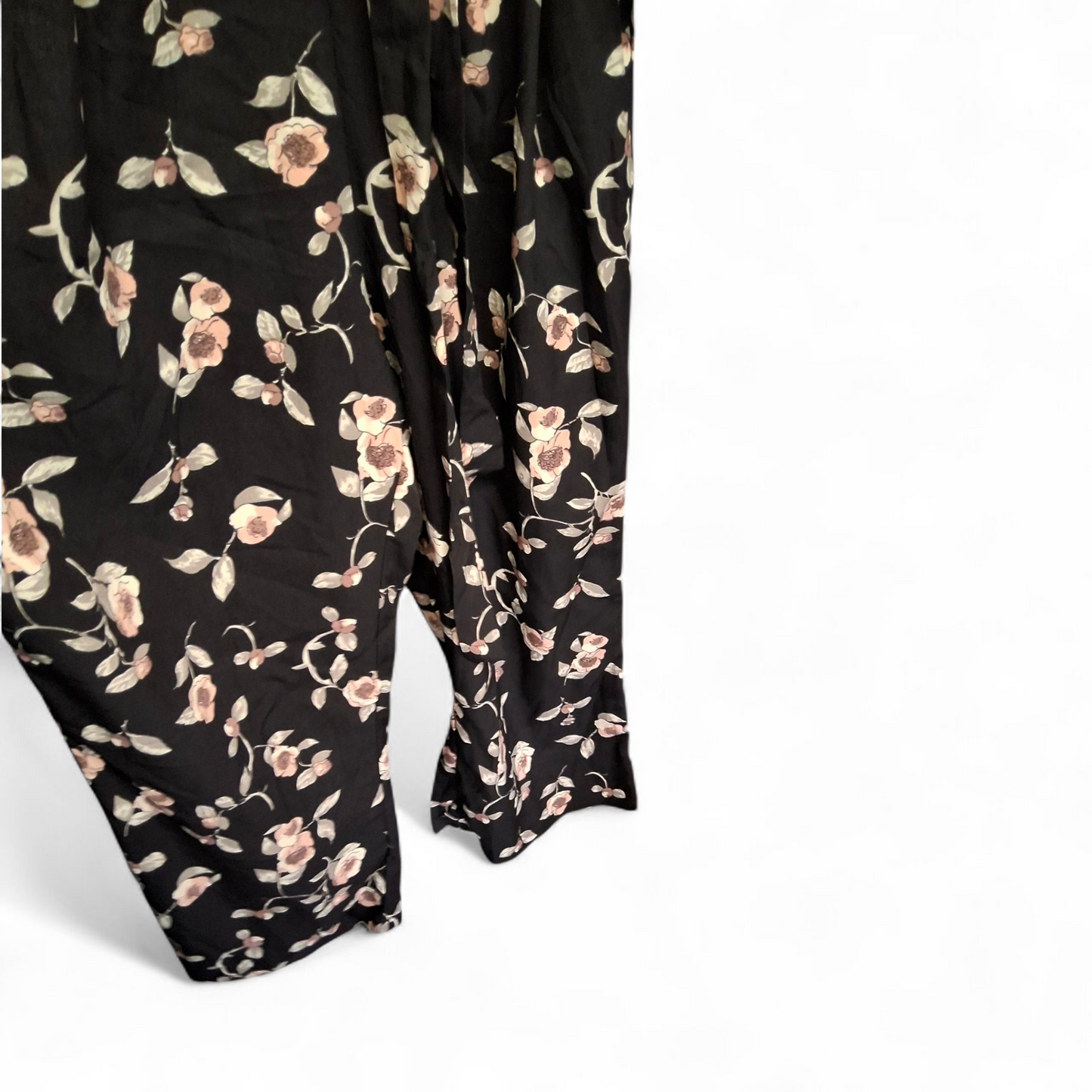 Glamorous Petite Black Floral Jumpsuit – Size 12 – NWT