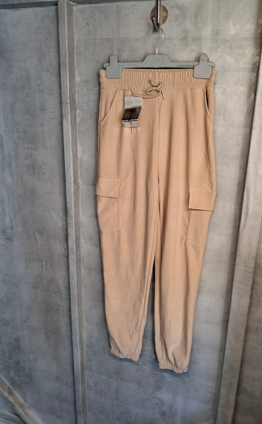 Fashion Beige Cargo Joggers – Size 8/10 | Pockets, Chill & New With Tags 🧋✨