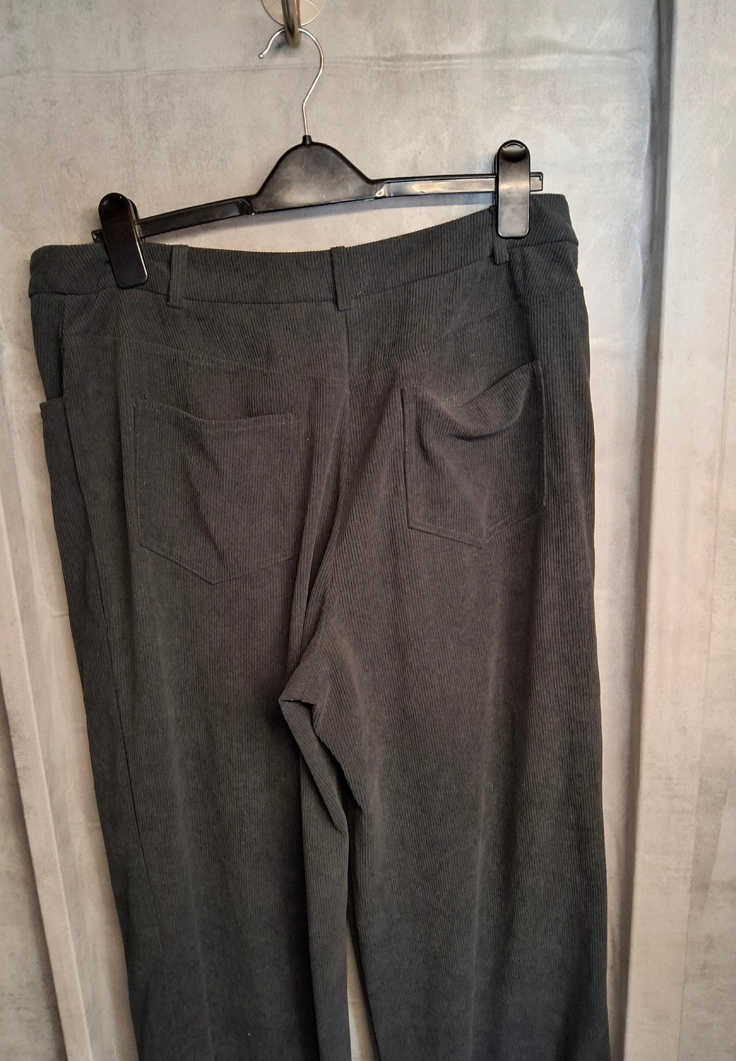 LTS Black Cord Flared Trousers – High Waisted – UK 16