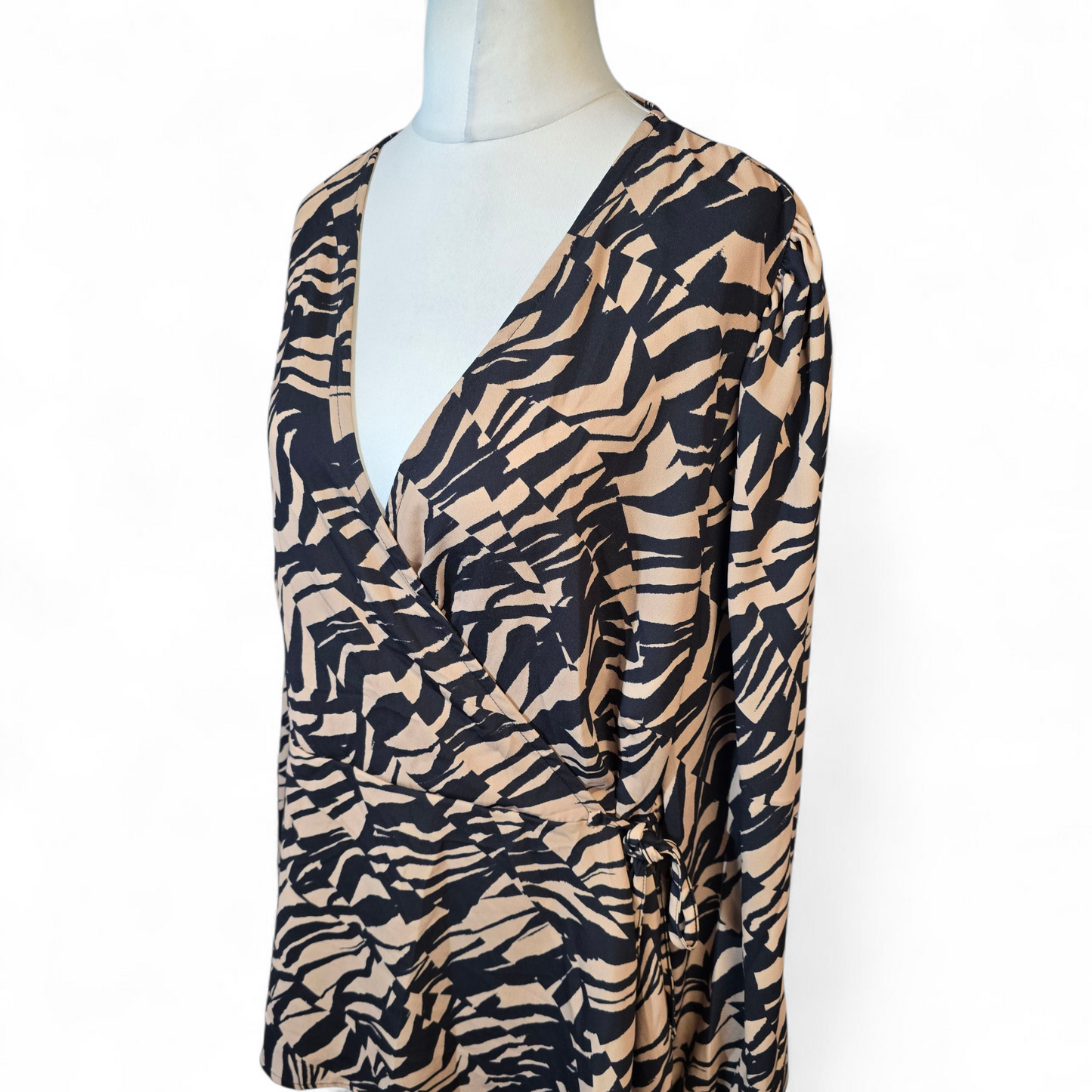 Dorothy Perkins Brown & Black Animal Print Wrap Peplum Top – Long Sleeve – Size 26