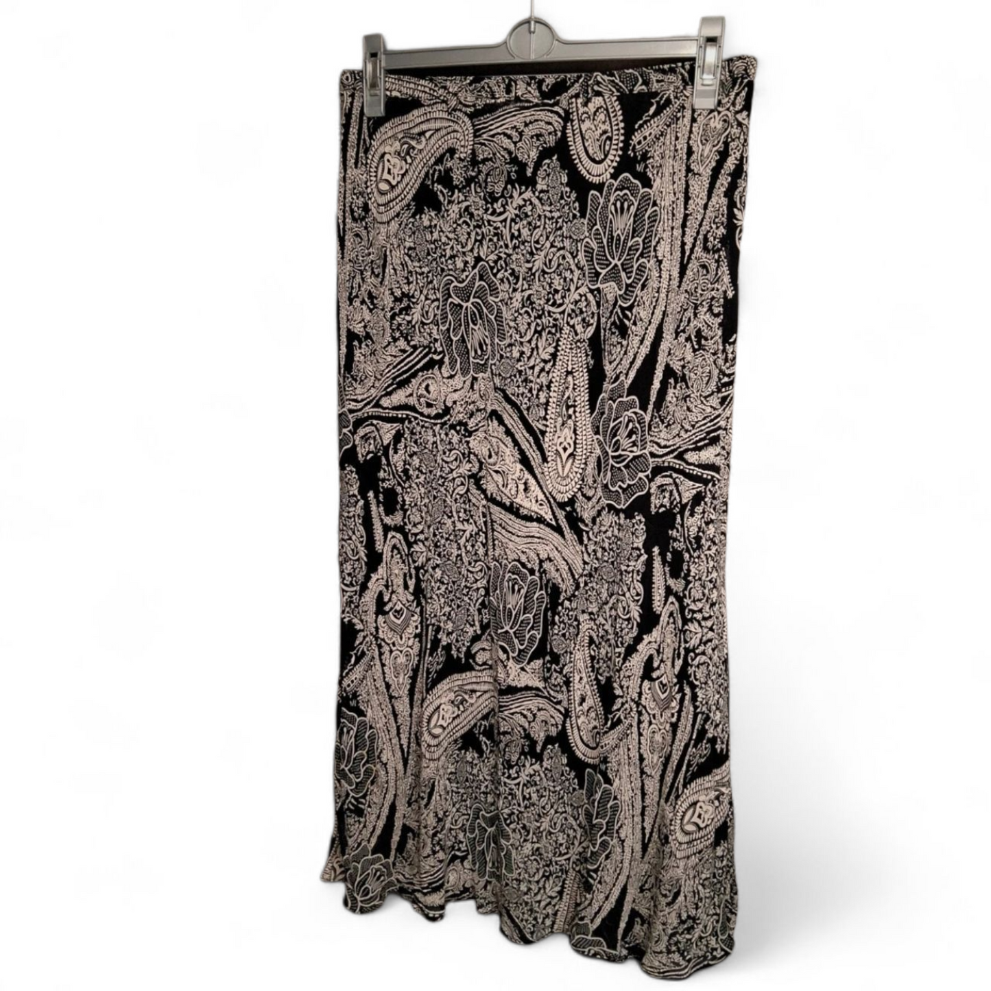 Essentials NWT Black & White Paisley Maxi Skirt – Size 14 – Boho Chic