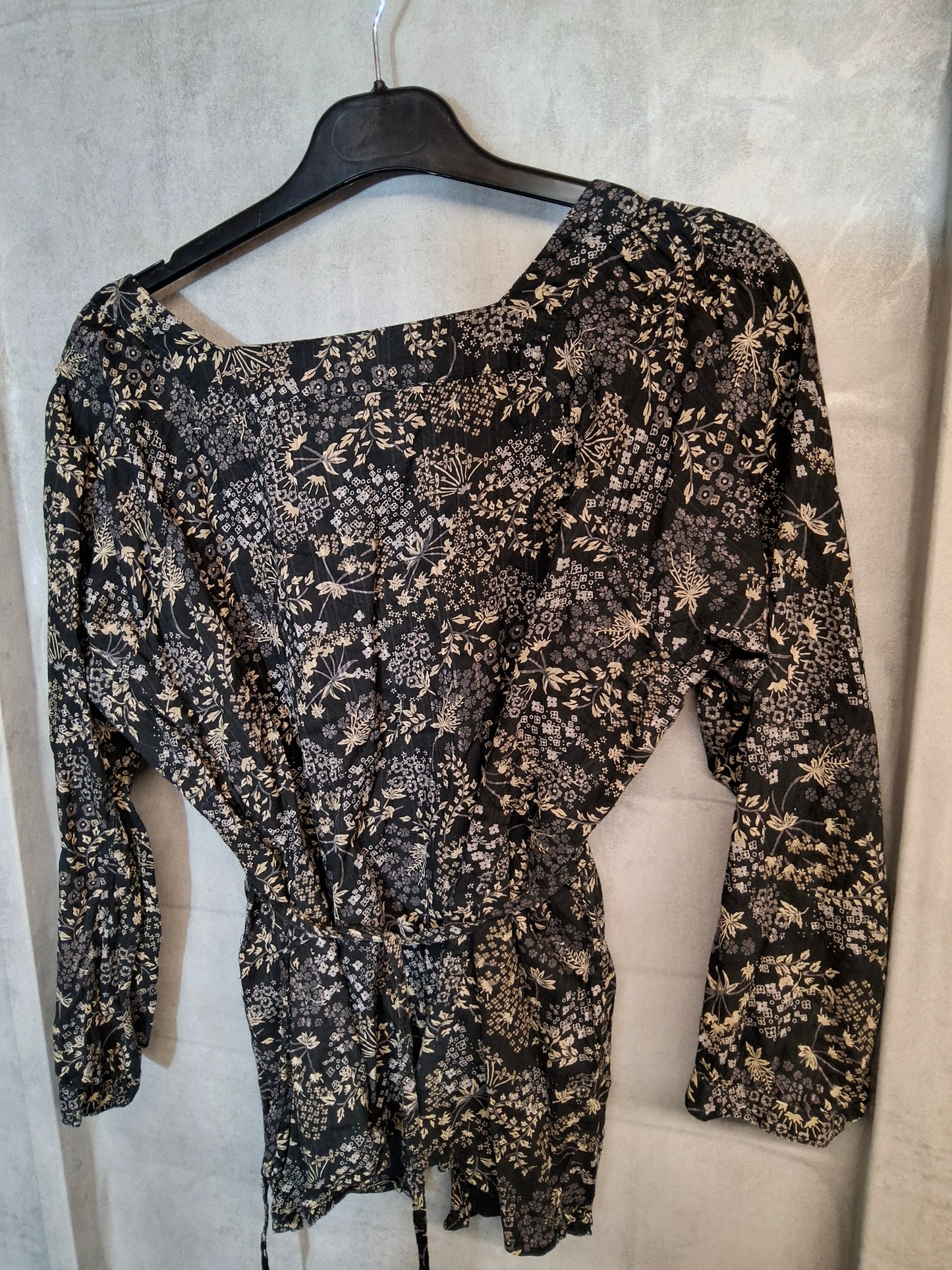 Principles Y2K Black & Beige Floral Blouse – UK Size 10/12 – Square Neckline, Tie Waist, Cotton