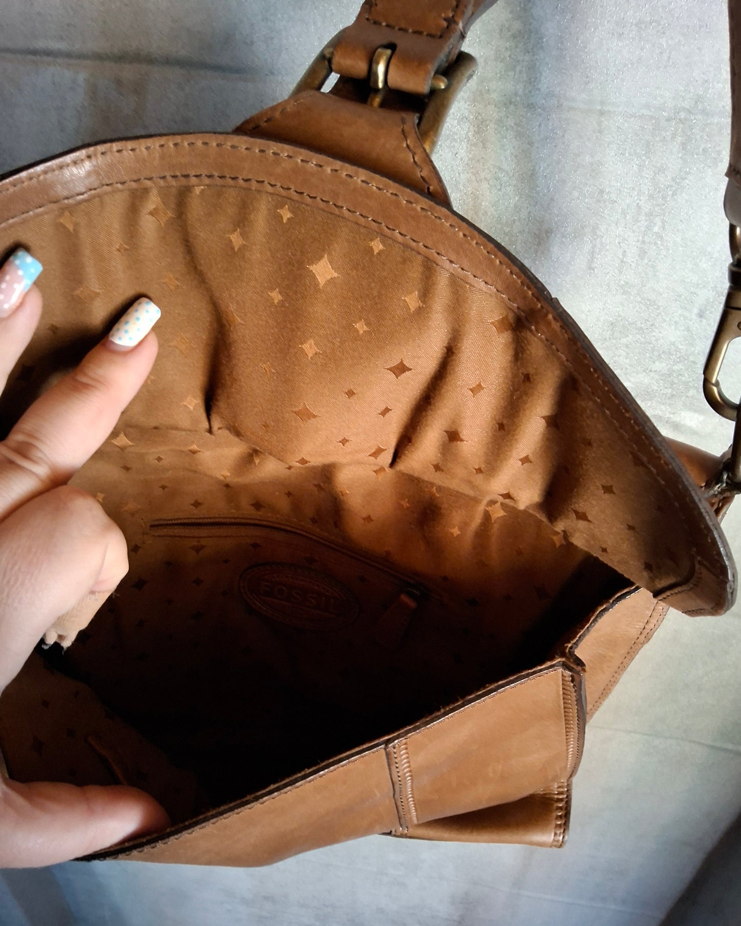 Fossil Brown Leather Satchel Bag – Adjustable Strap & Handle