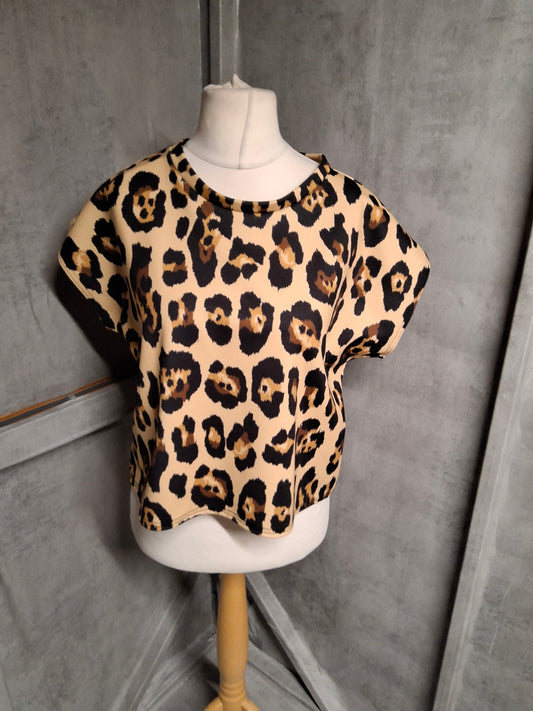I Saw It First Leopard Print Oversized Crop Top – Size M/L (UK 10–14)
