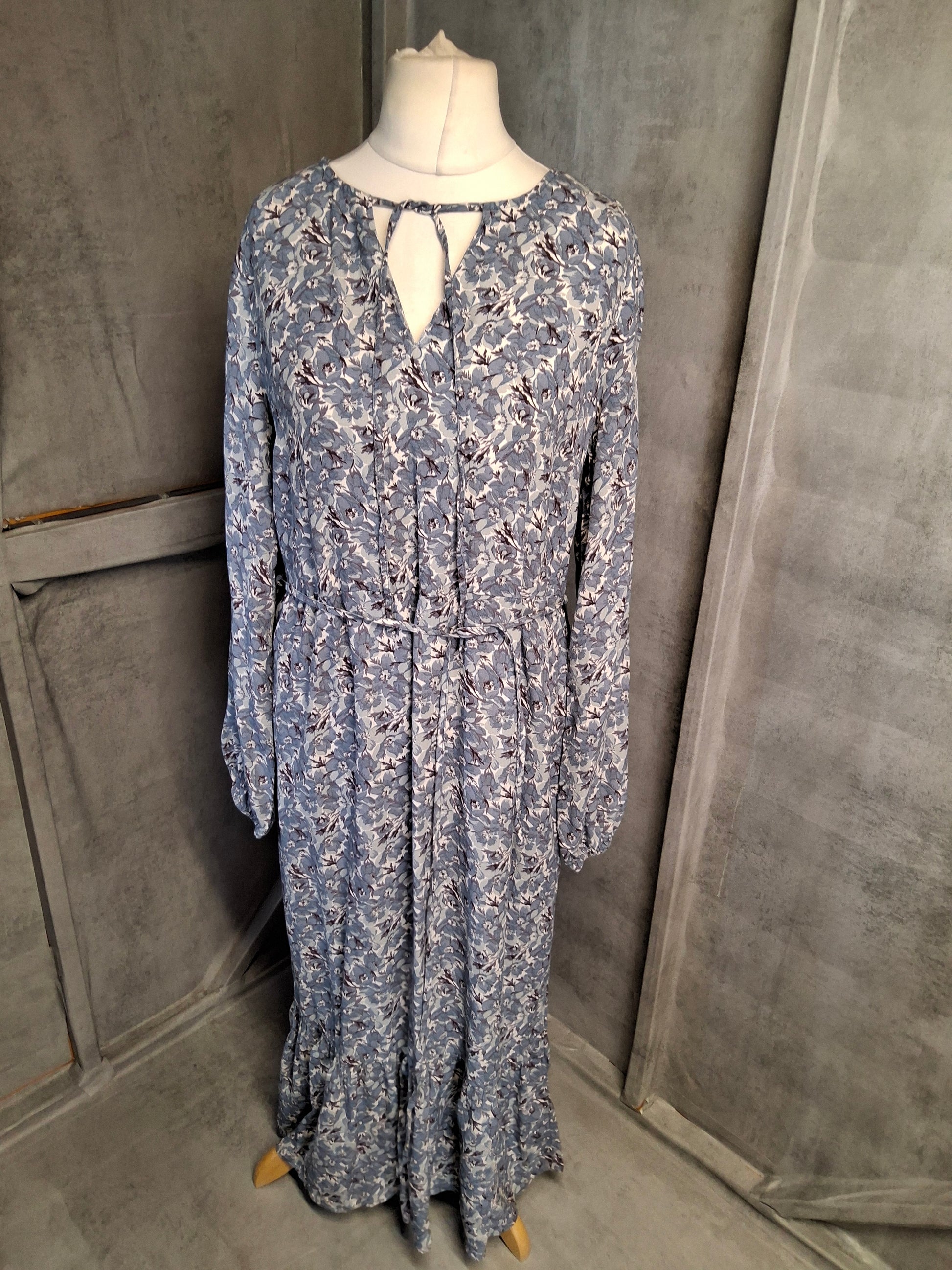 Next Blue & White Floral Maxi Dress – Size 12 – Long Sleeves, Belted