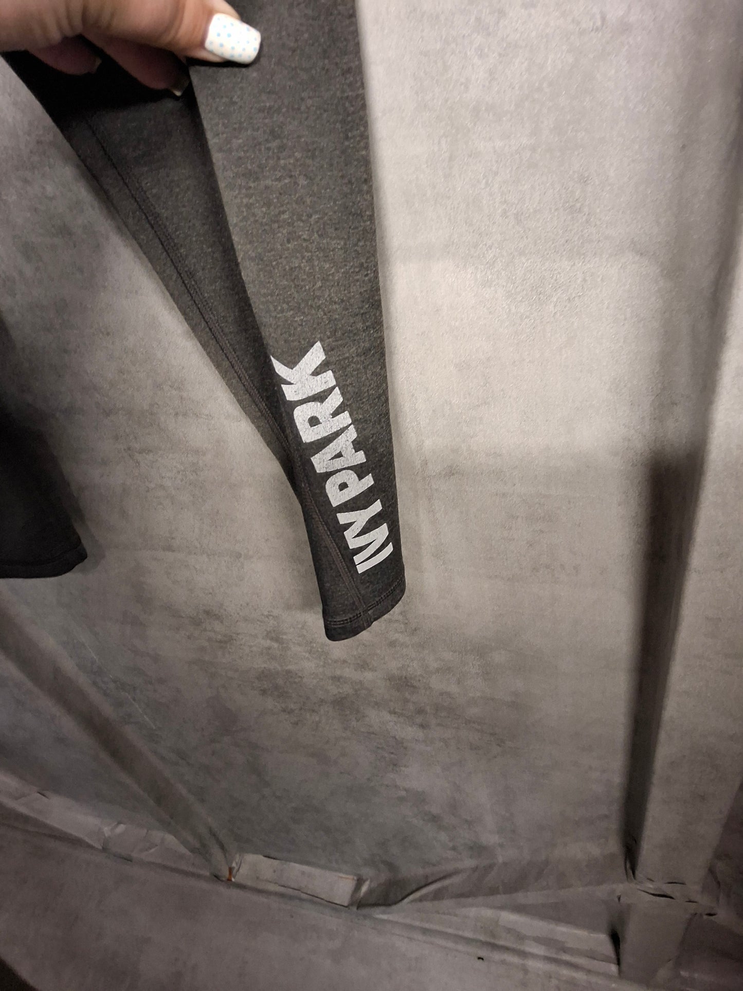 Ivy Park Grey Cropped Gym Leggings – Size M (UK size 10/12) – Activewear