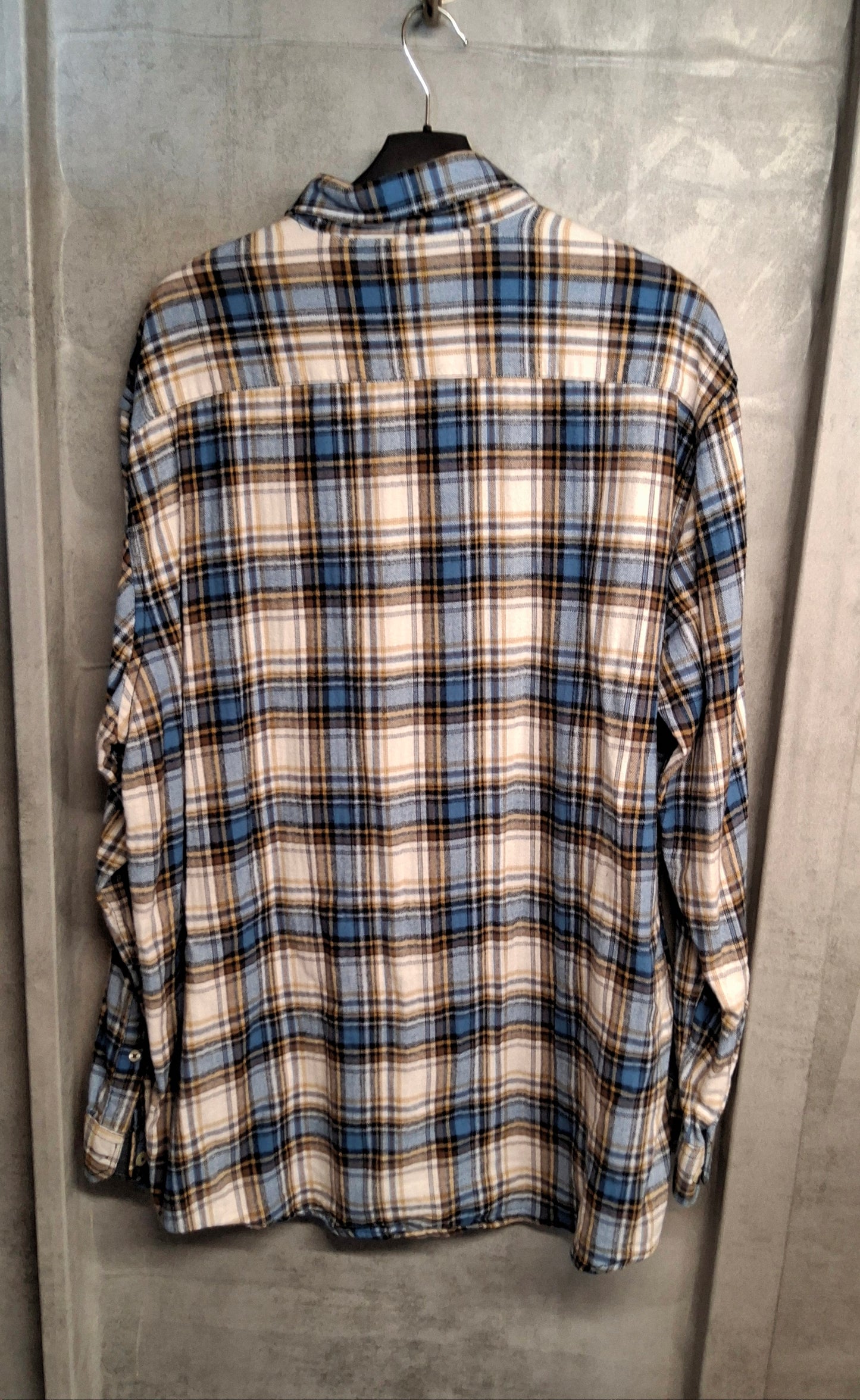 King’s Road Blue, Beige & White Checked Shirt – Men’s XL – 100% Cotton