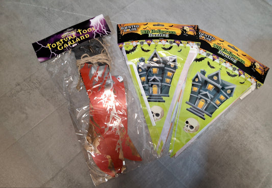 🎃 Halloween Bunting & Garland Bundle – 2x Haunted House Buntings + 1x Torture Tool Garland – NWT