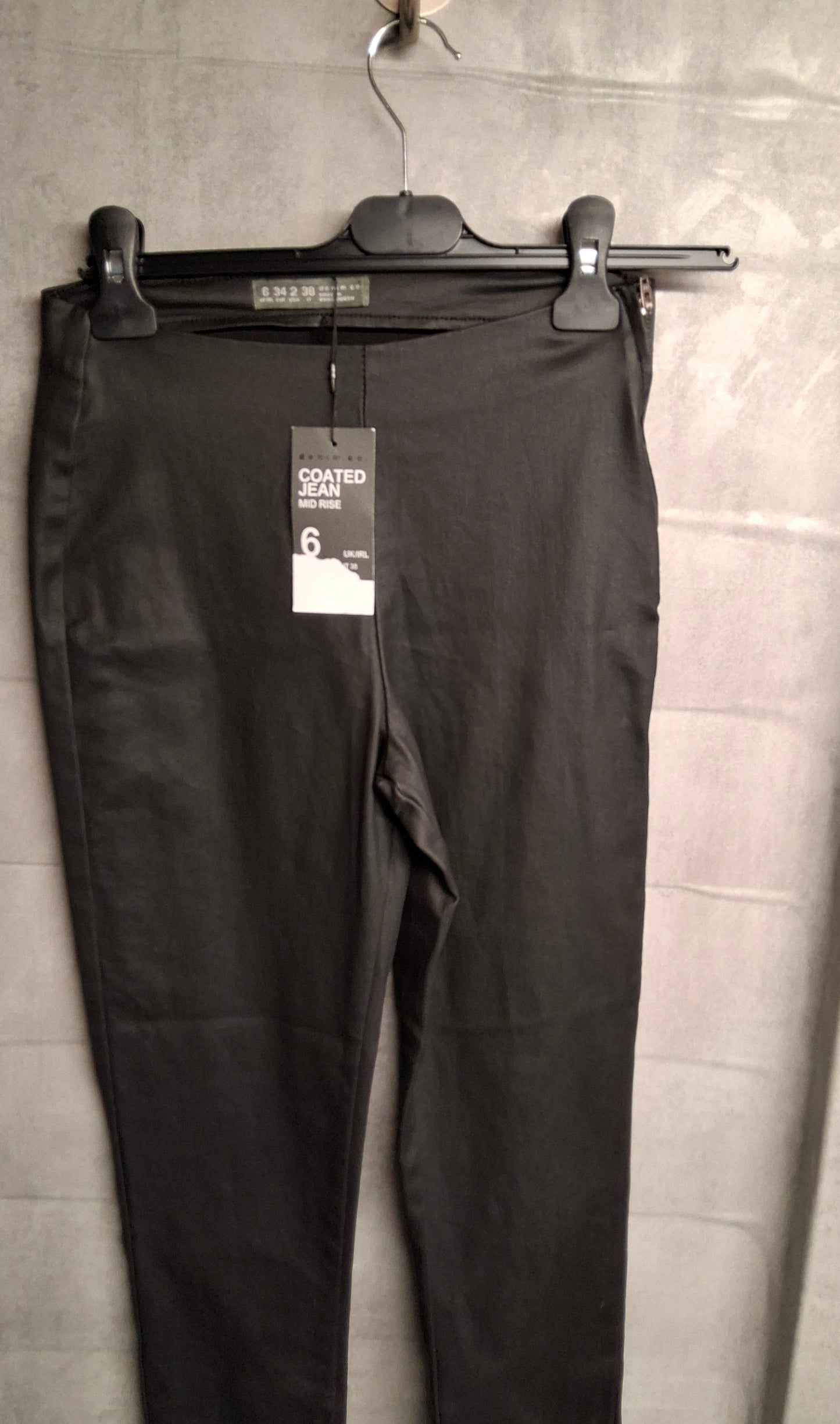 Primark Black Faux Leather Coated Leggings – Size 6 – NWT