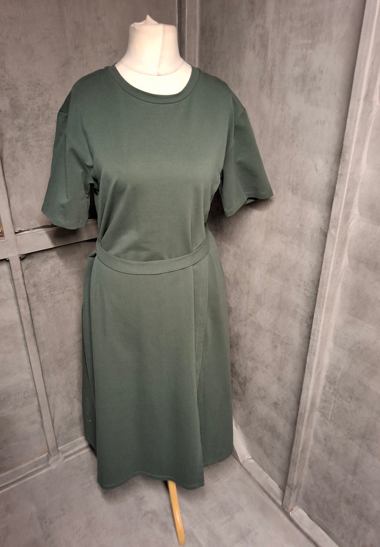 Khaki Green Iora Midi Dress – Belted, Pockets, Size 12