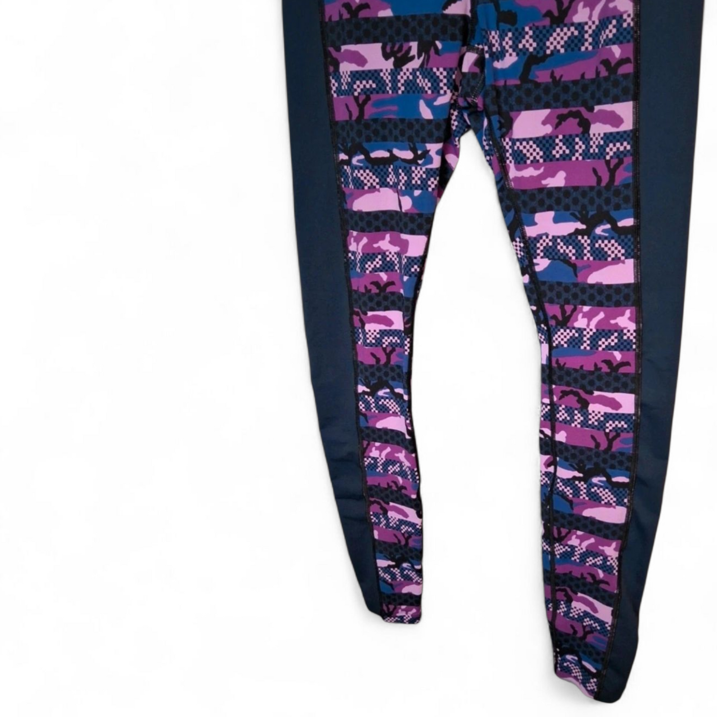 Nike Dri-FIT Leggings – Size 8 | Bold, Stretchy & Ready to Outrun Your Excuses