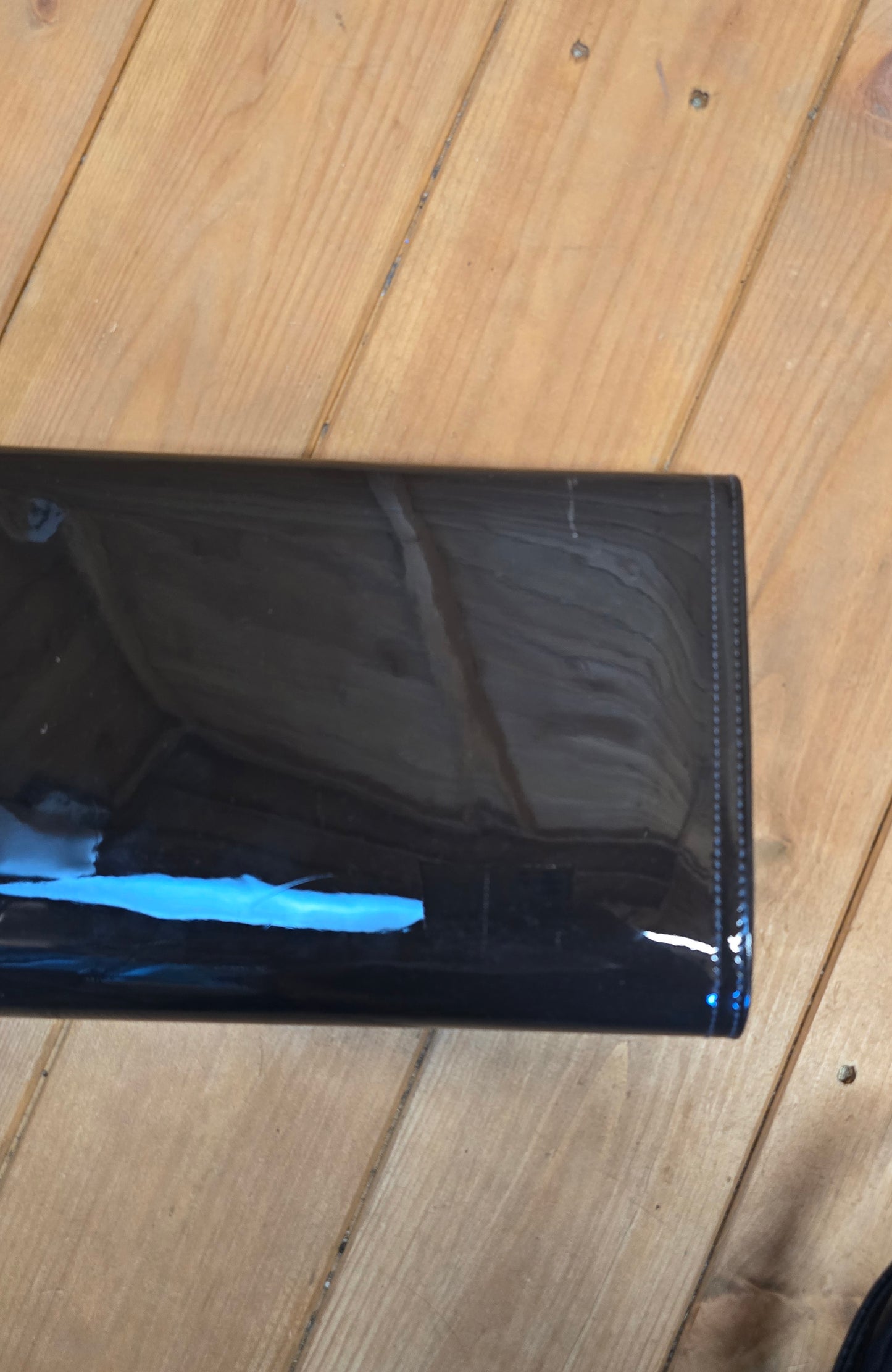 🖤 Hotter Black Patent Clutch Bag with Chain Strap – New with Tags