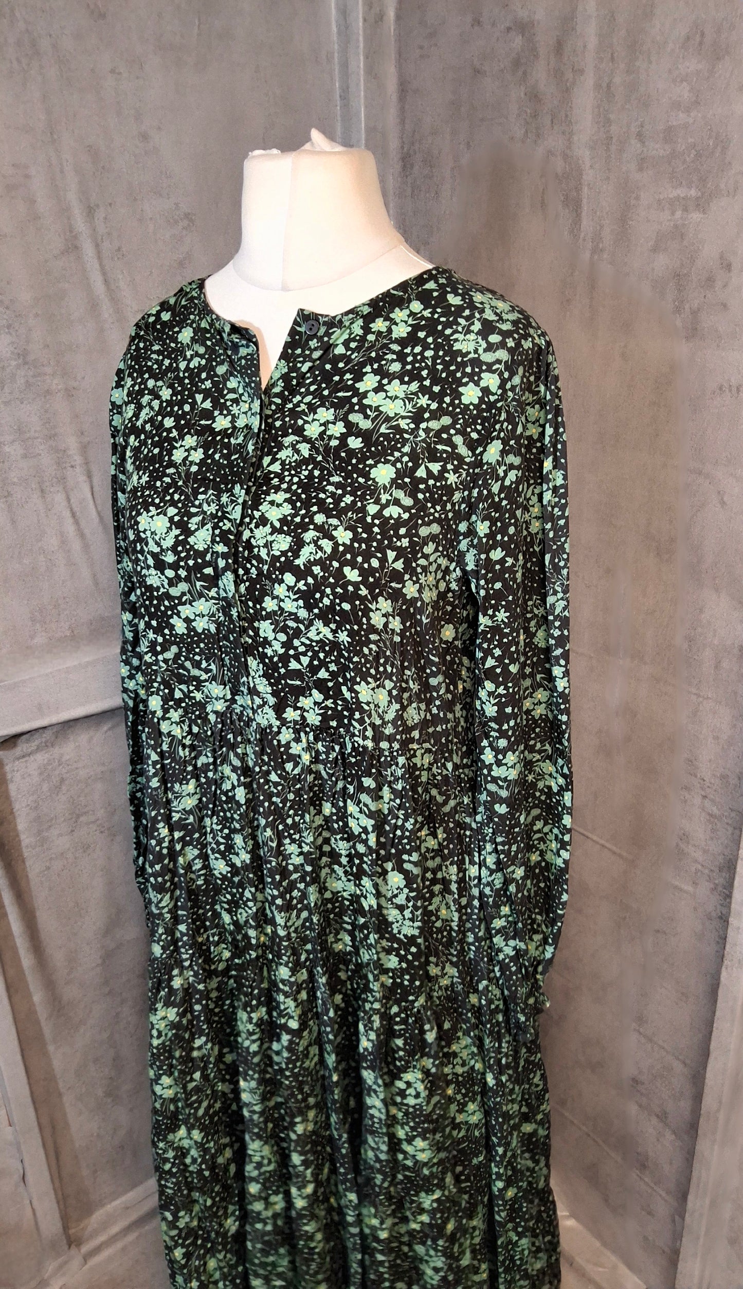 Zara Black & Green Floral Midi Dress – Long Sleeve – Size S (UK size 10/12)