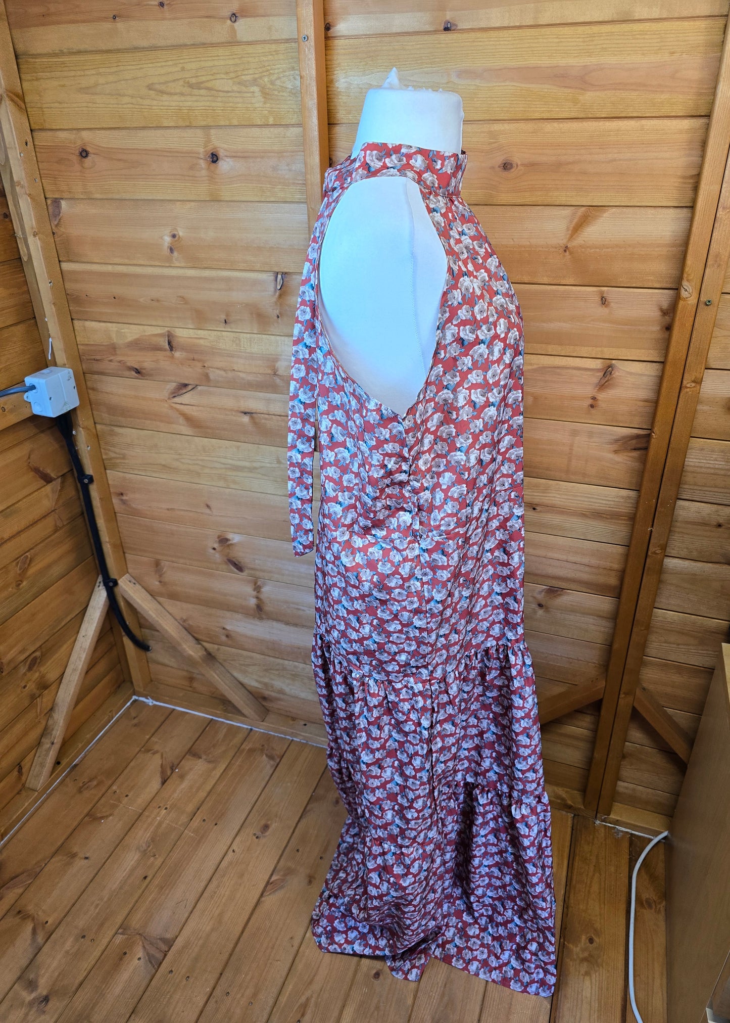 Red & Beige Floral Halterneck Maxi Dress – Size XL (14/16), Flared Fit